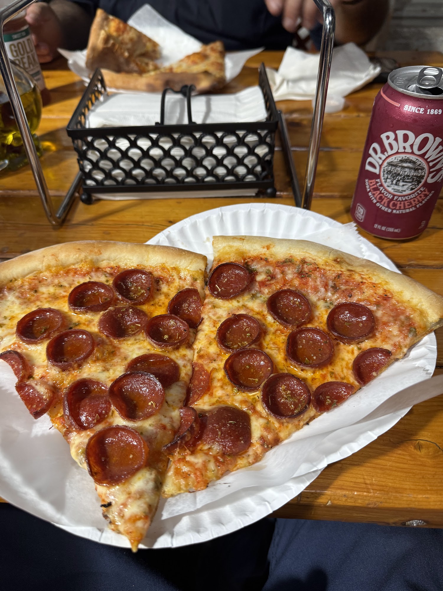 Pizza A Modo Mio and Cafe Hollywood