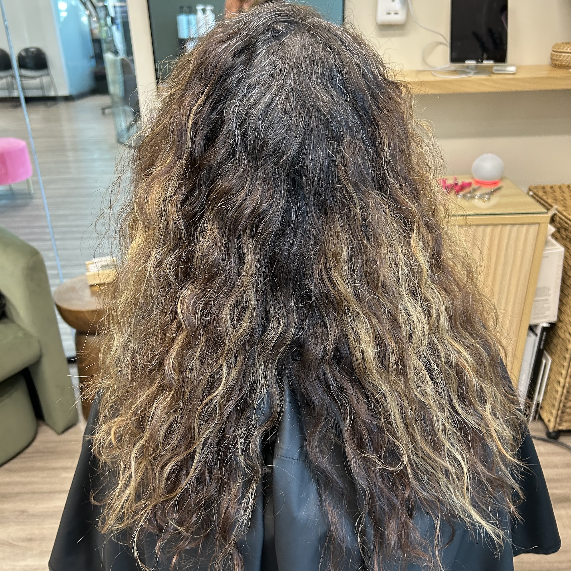 Kerri Bryn Hair Studio