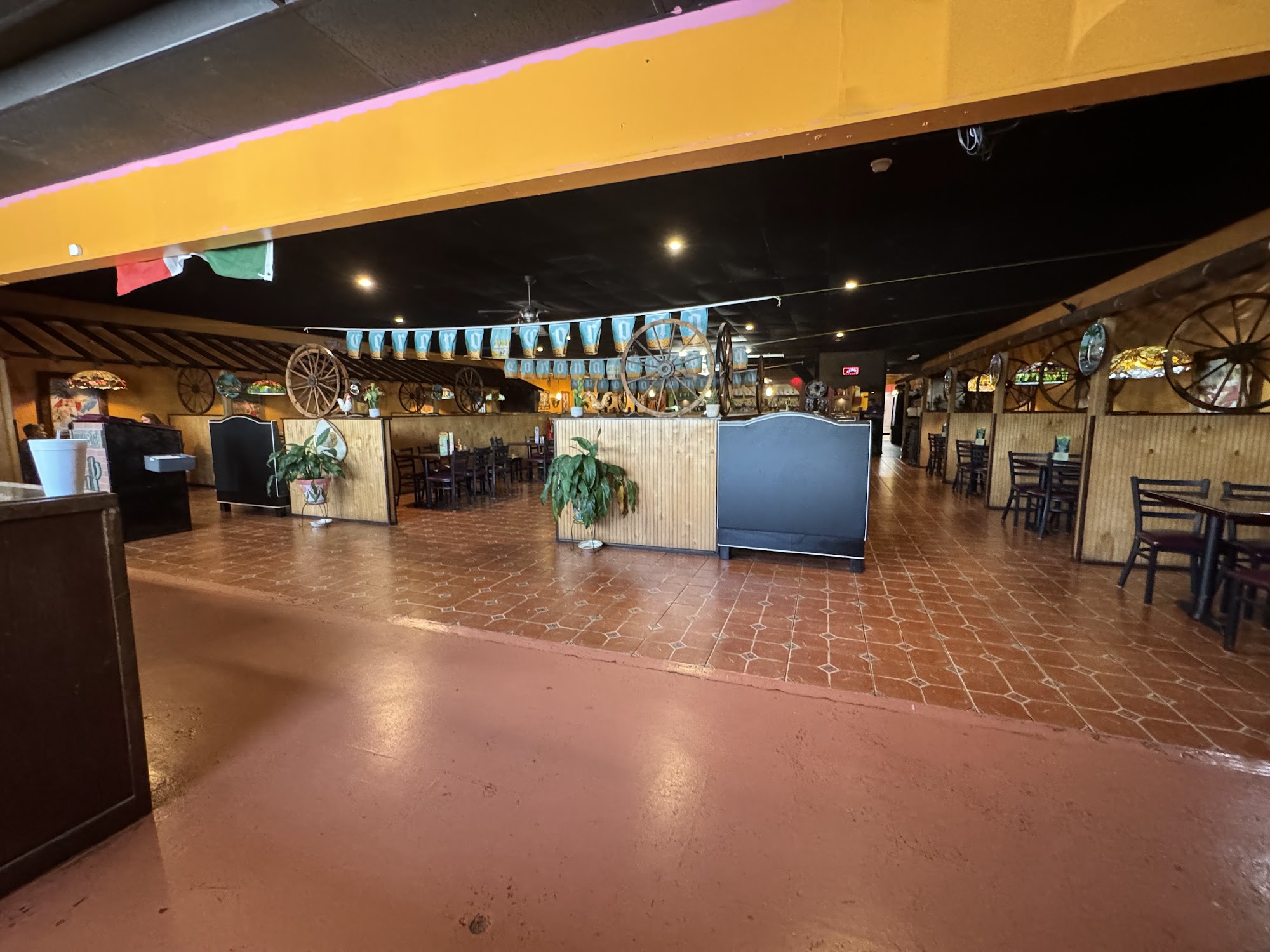 Ivanhoe Shopping Center Walterboro