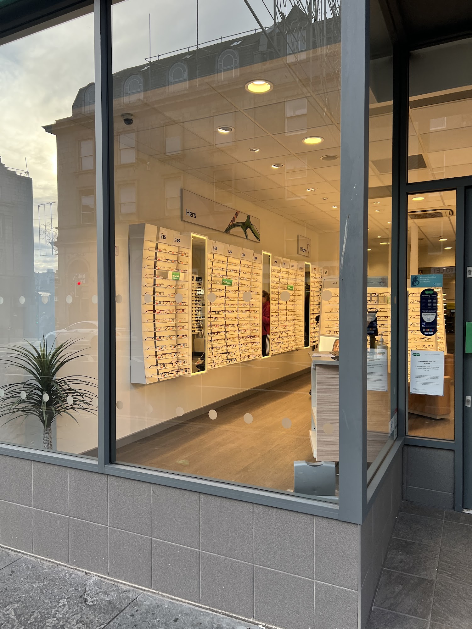 Specsavers Opticians and Audiologists - Aberdeen