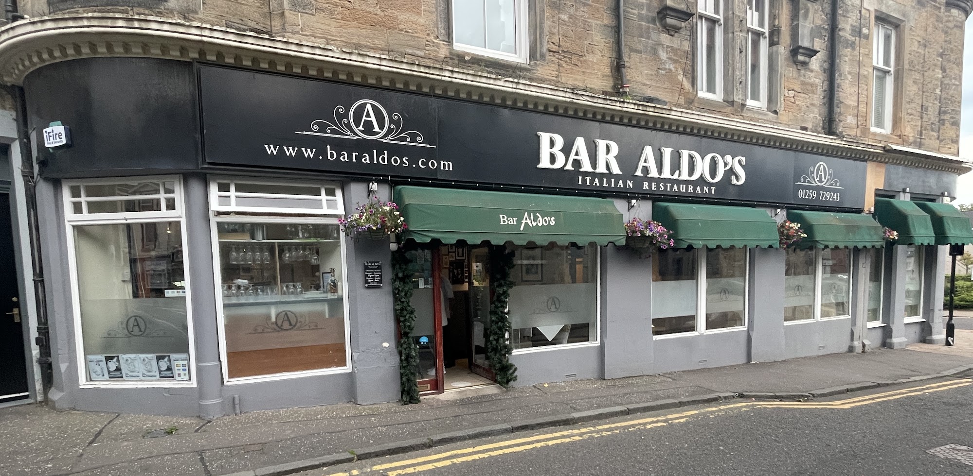 Bar Aldos 9 Coalgate, Alloa