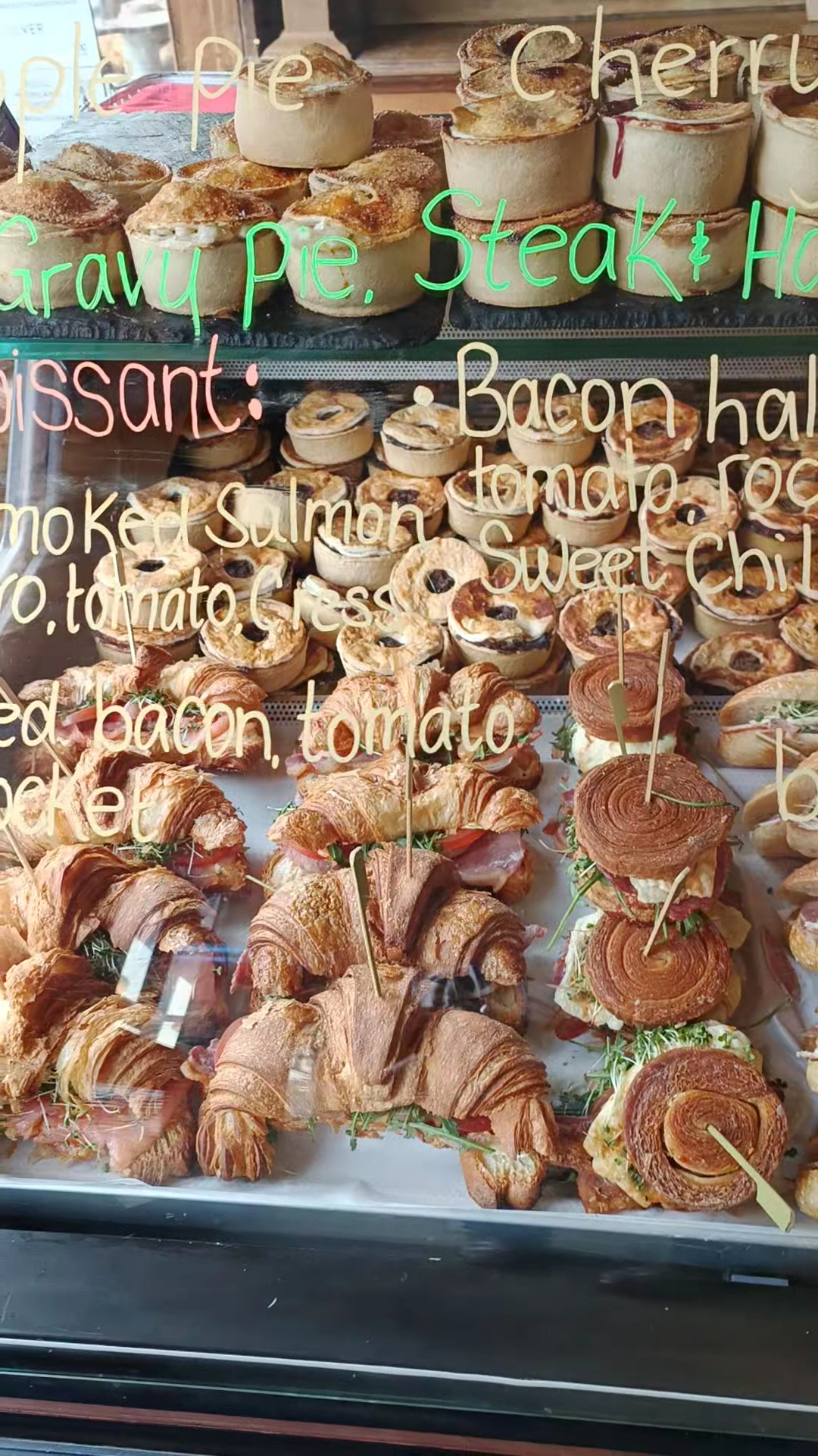 Mhor Bread & Store 8 Main St, Callander