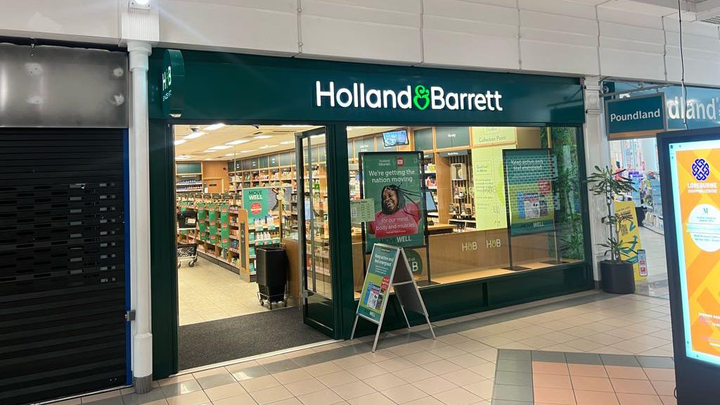 Holland & Barrett - Dumfries