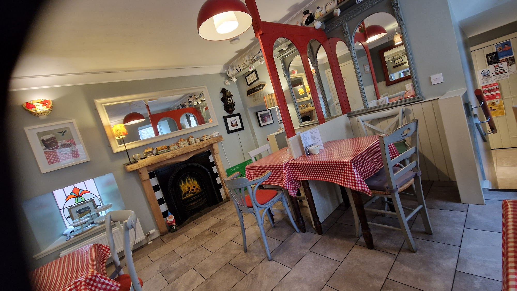 Another Tilly Tearoom 87 High St, Dunblane