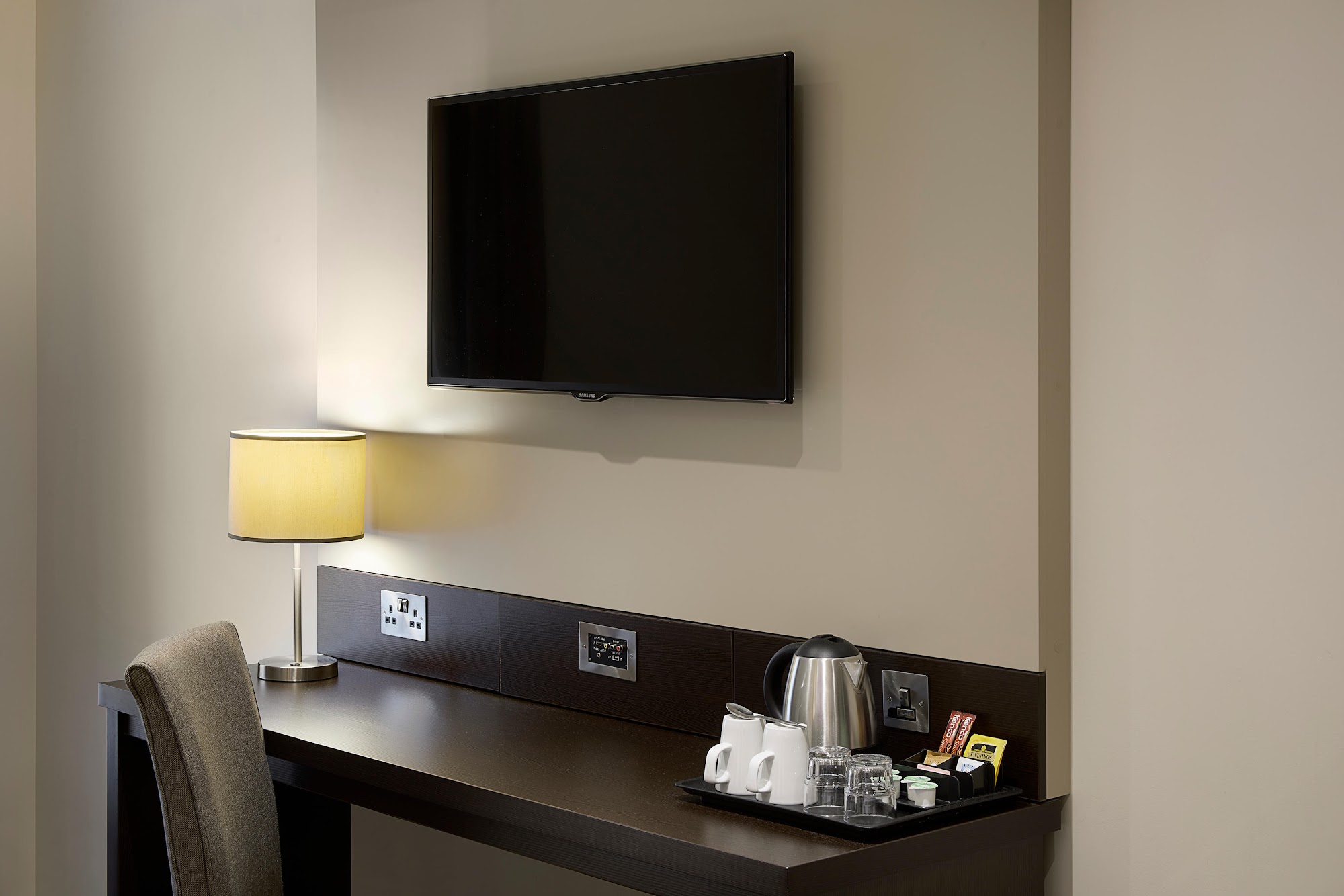 Premier Inn Dundee East hotel