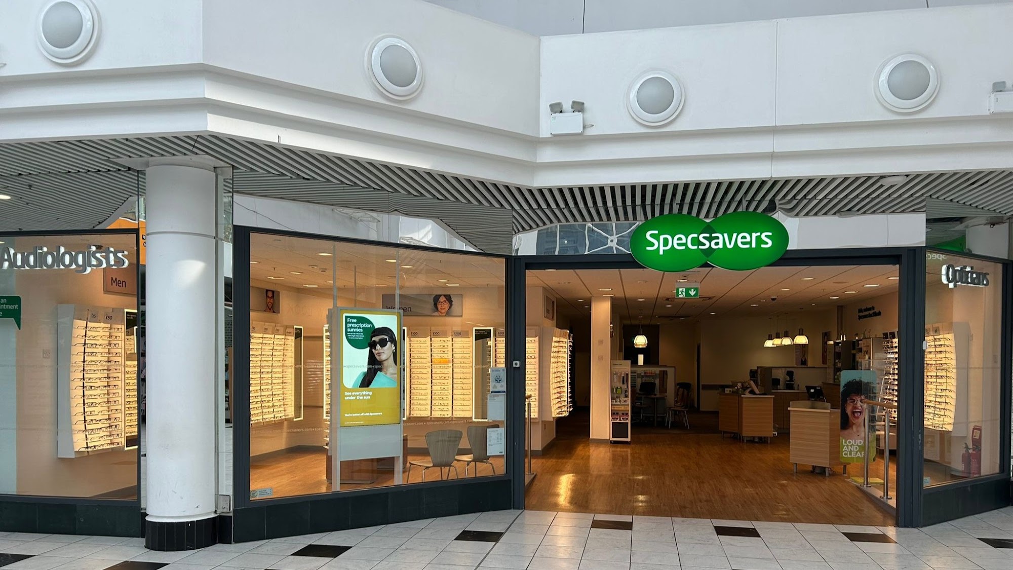 Specsavers Opticians and Audiologists - East Kilbride
