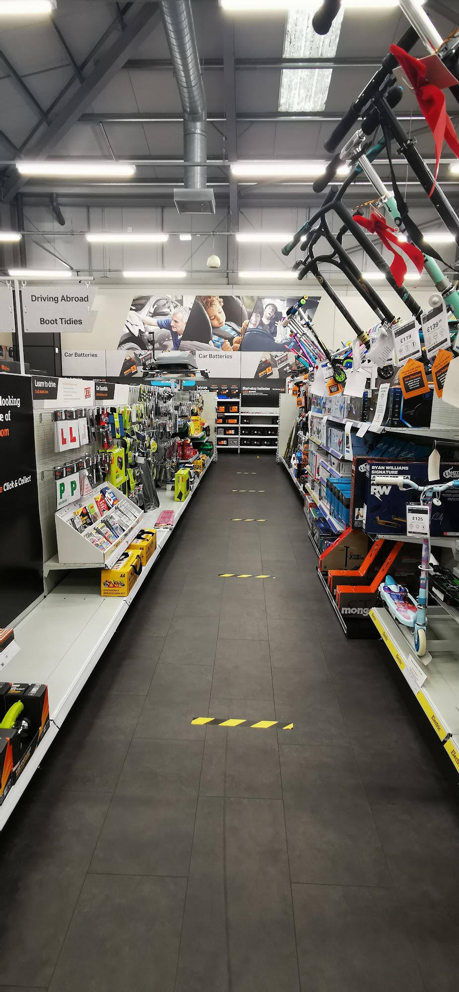 Halfords - Elgin