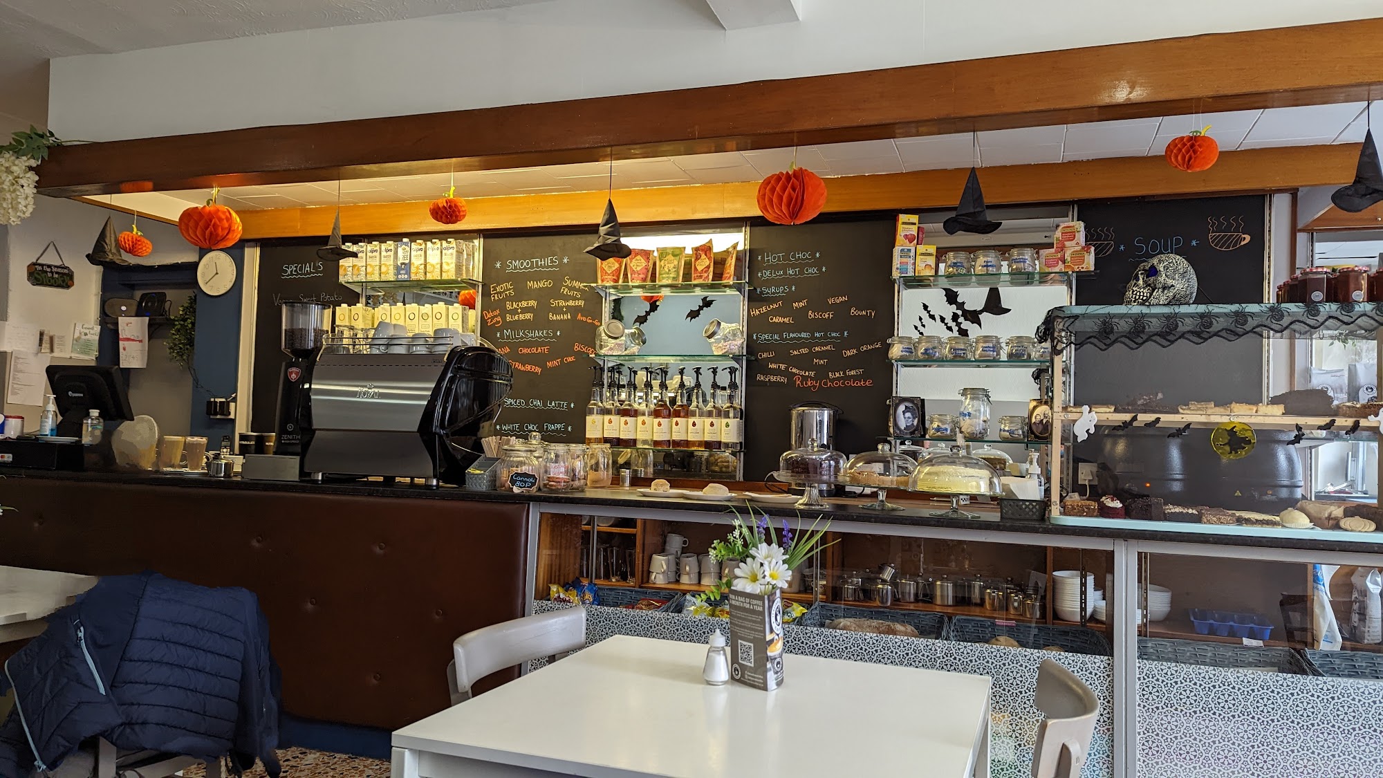 The New Cafe Royale 54 Dalrymple St, Girvan