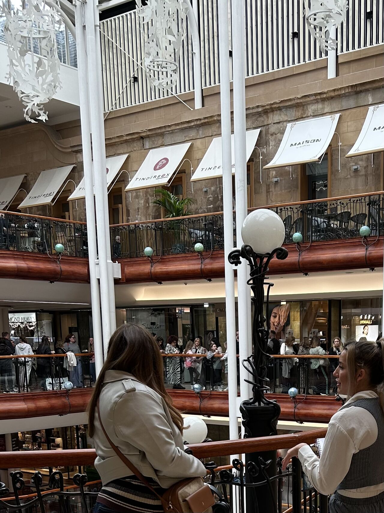 Reiss Princes Square