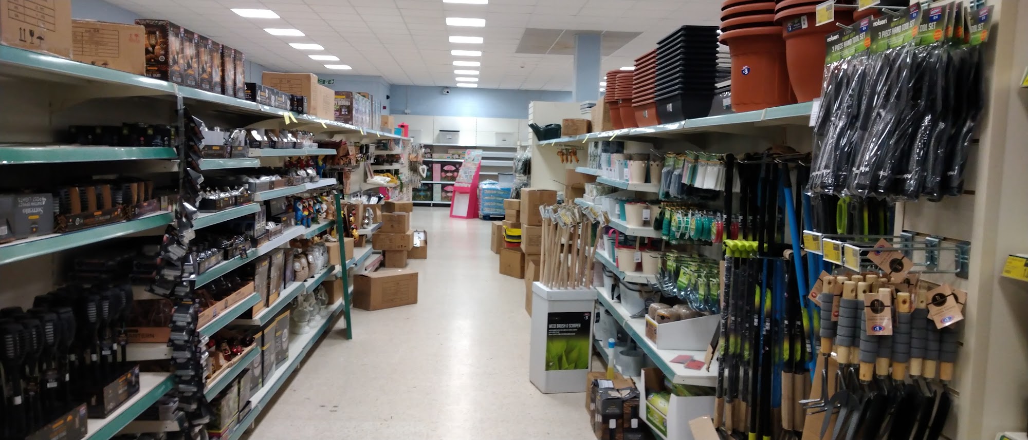 B&M Store