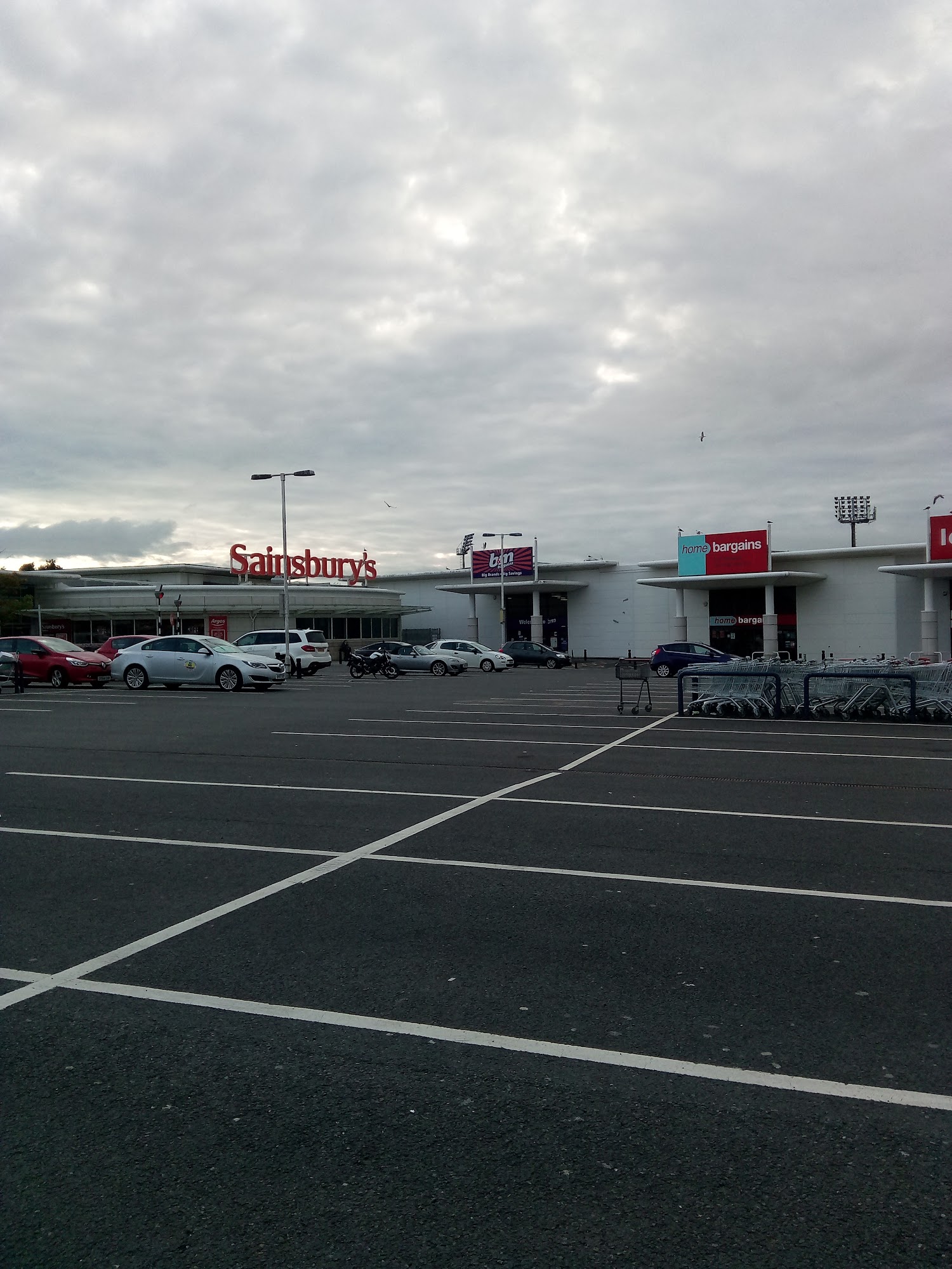B&M Store Hamilton
