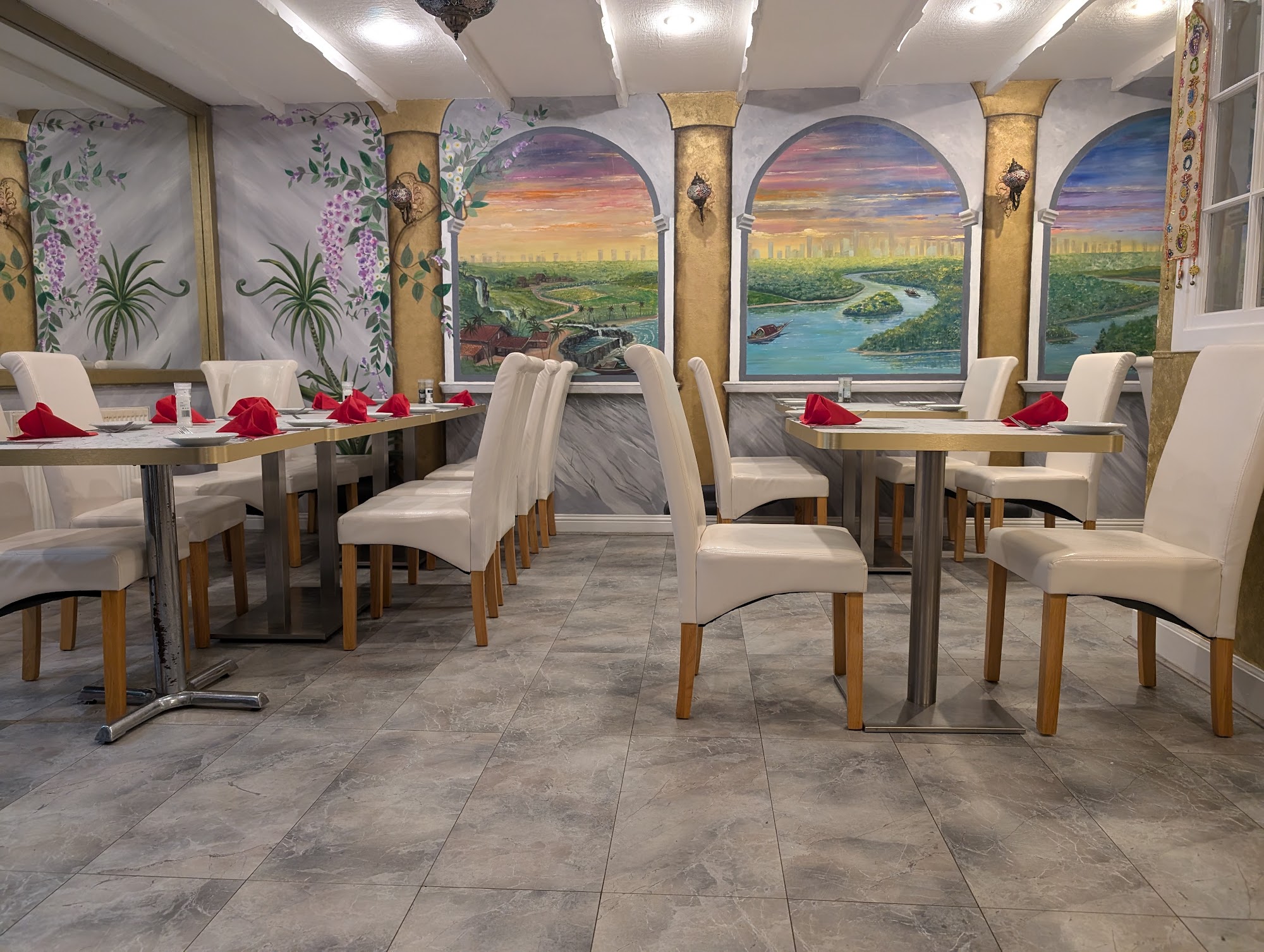 Sultaans Contemporary Indian Restaurant 4, Station Buildings, Hawick