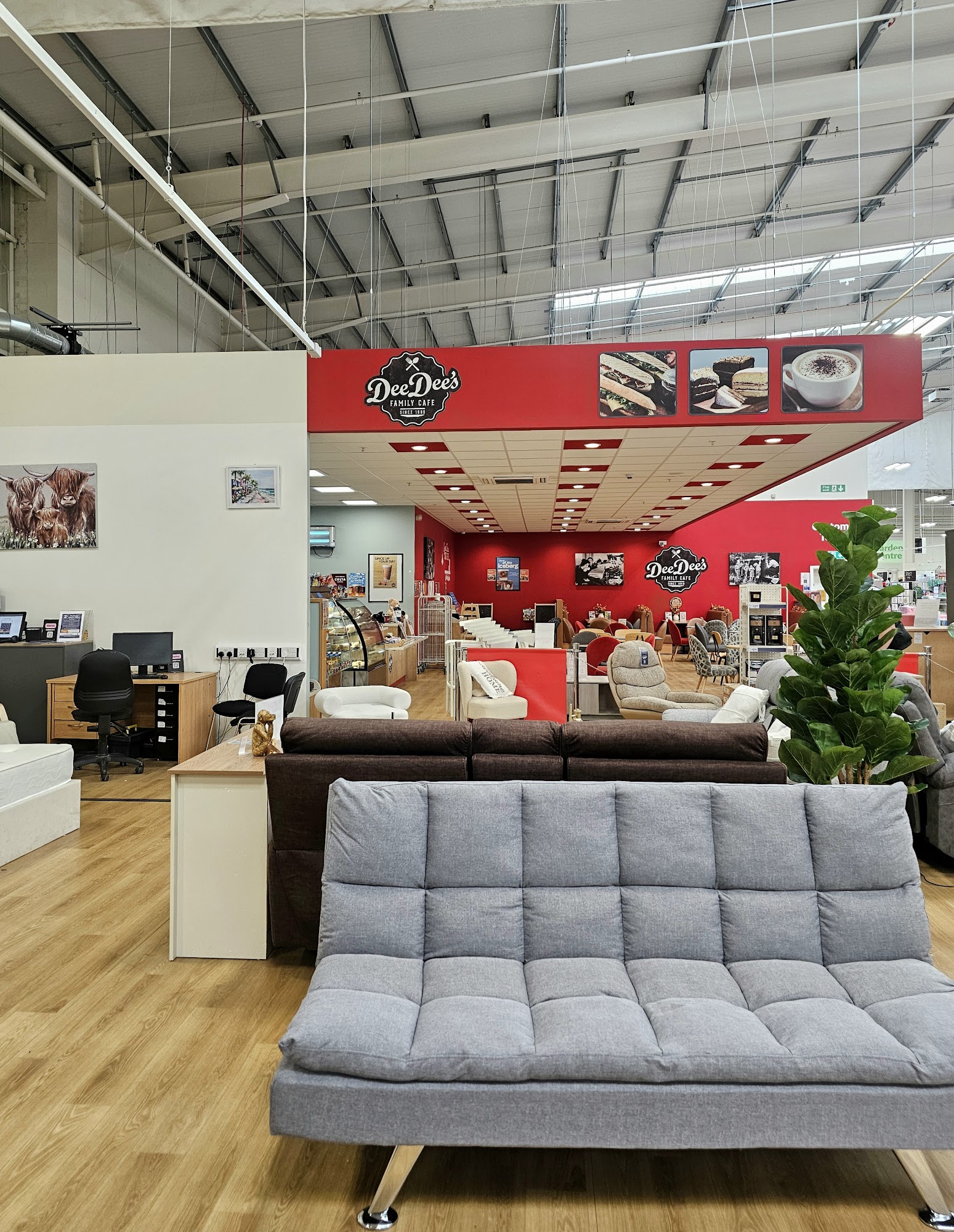 Dee Dee's Family Cafe Eastfield Way, Inverness