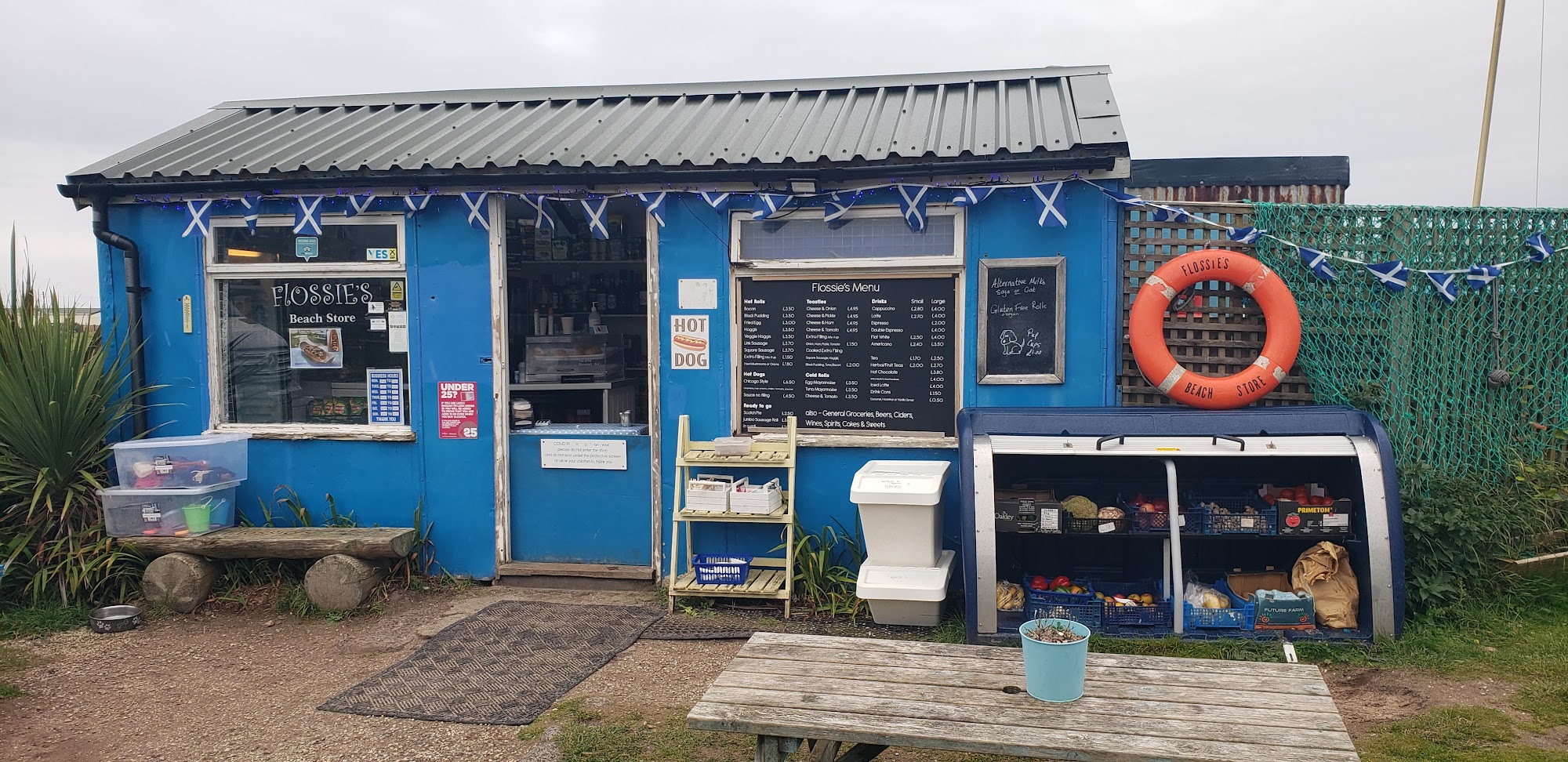 Flossies beach store 139, Clachtoll