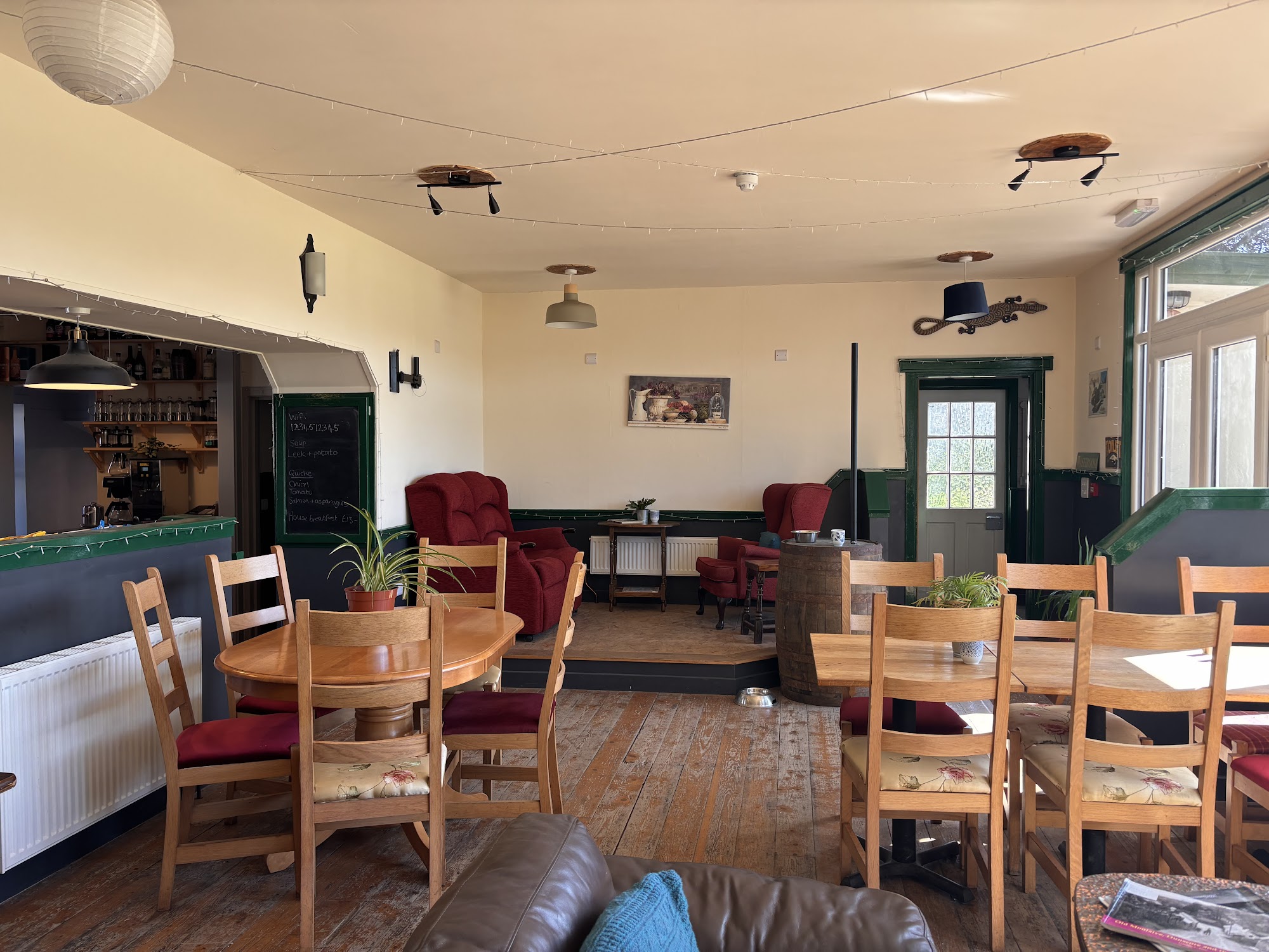 George’s cafe High St, Moniaive, Thornhill