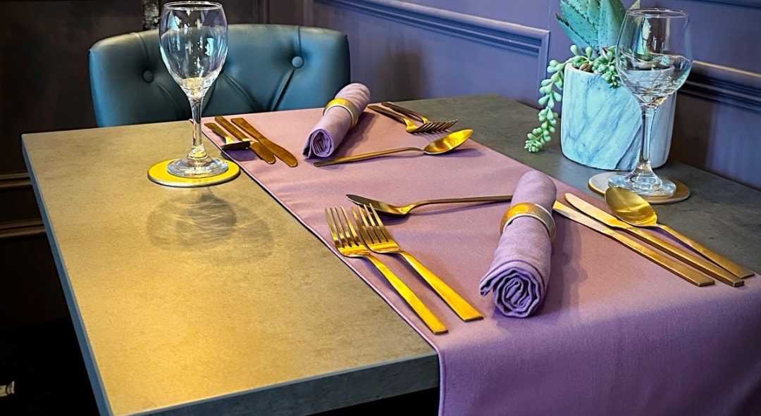 Number 44 Hotel & Bar