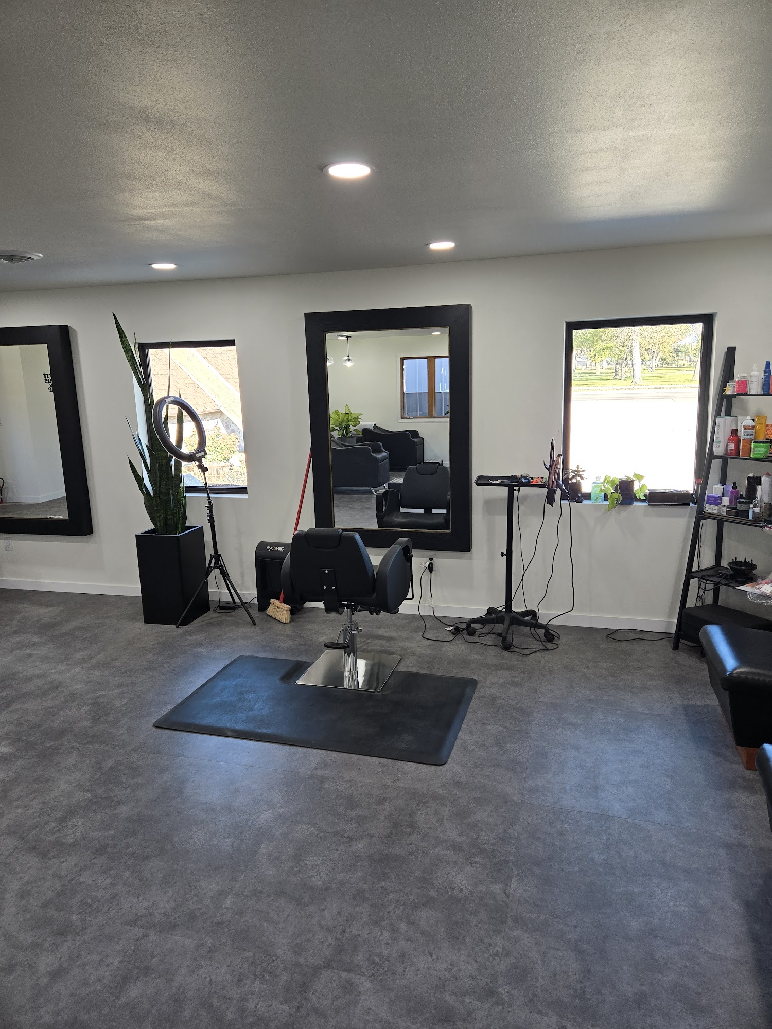 Beauty Bar 502 E Melgaard Rd #1, Aberdeen South Dakota 57401