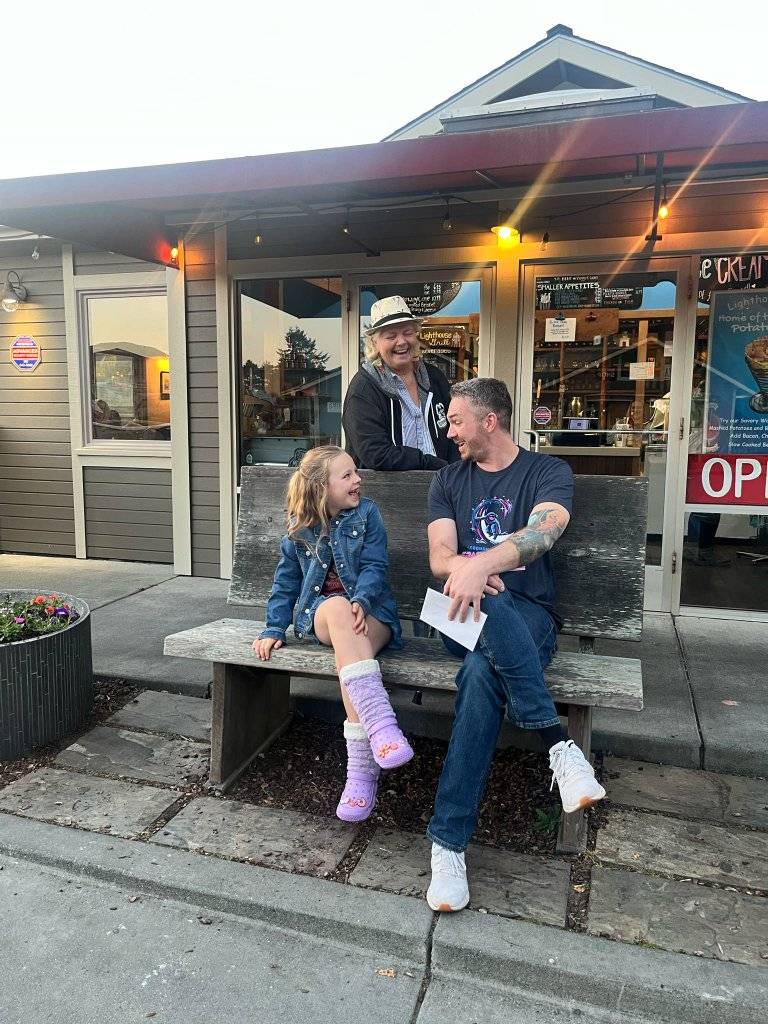 Lucy's Vintage Coffee and Tea 105 Broadway Ave, Marion