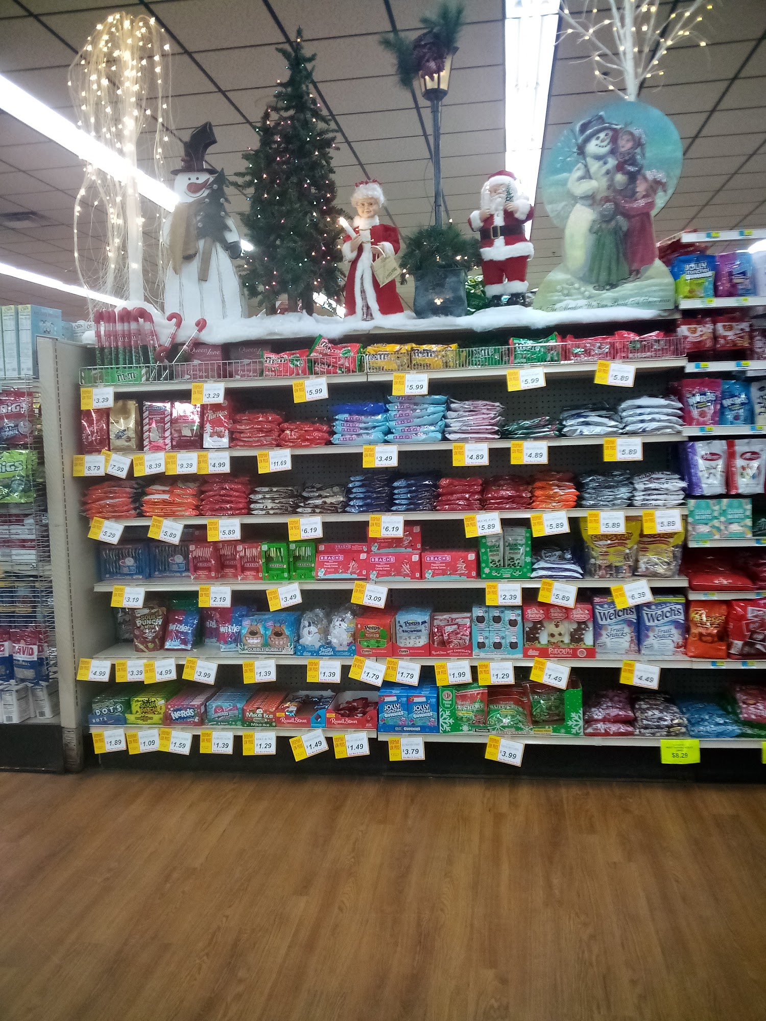 COUNTY FAIR FOOD STORE - Mitchell SD - Hours, Directions, Reviews ...