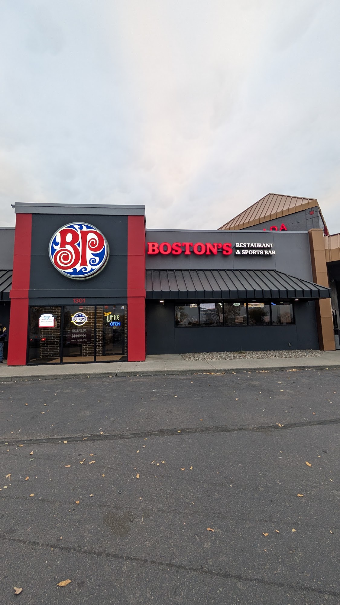Boston's Pizza Sioux Falls 1301 W Russell St, Sioux Falls, SD 57104