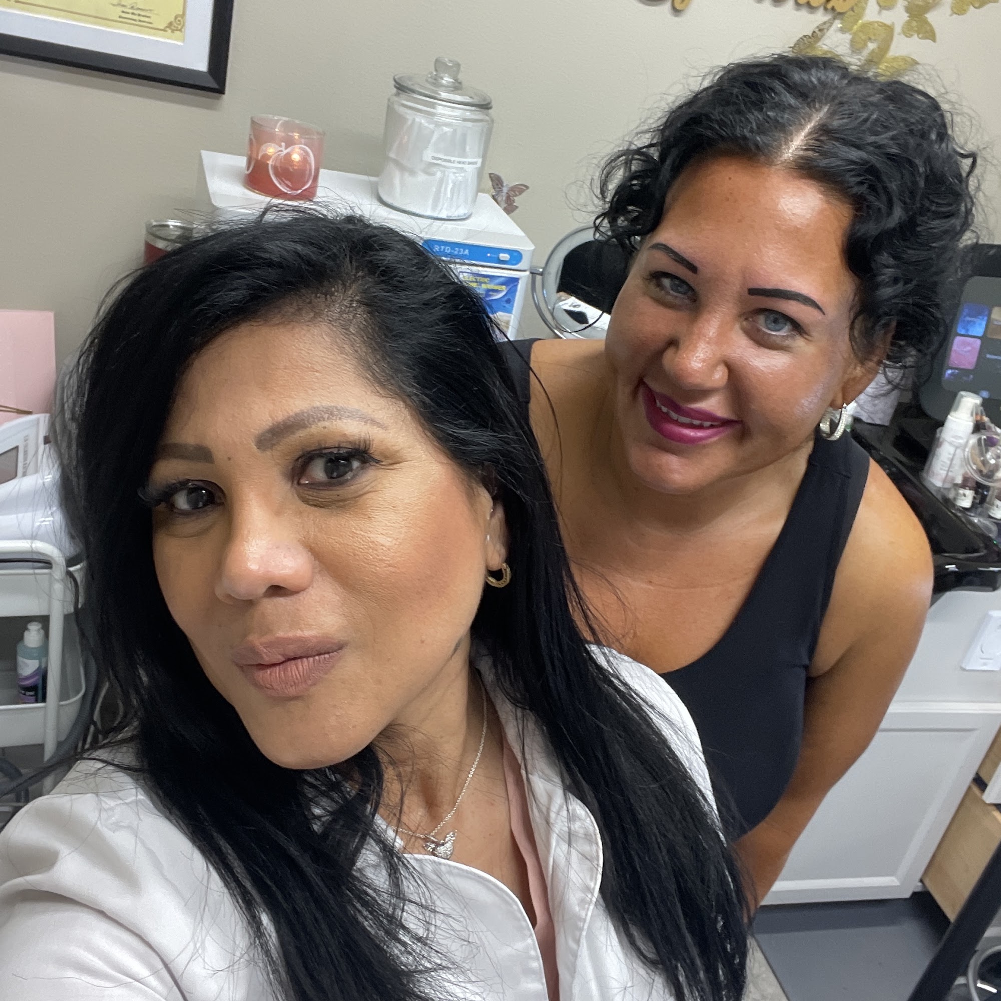Leidy Eyebrows by Gladys Ruiz 1700 S Sertoma Ave, Sioux Falls South Dakota 57106