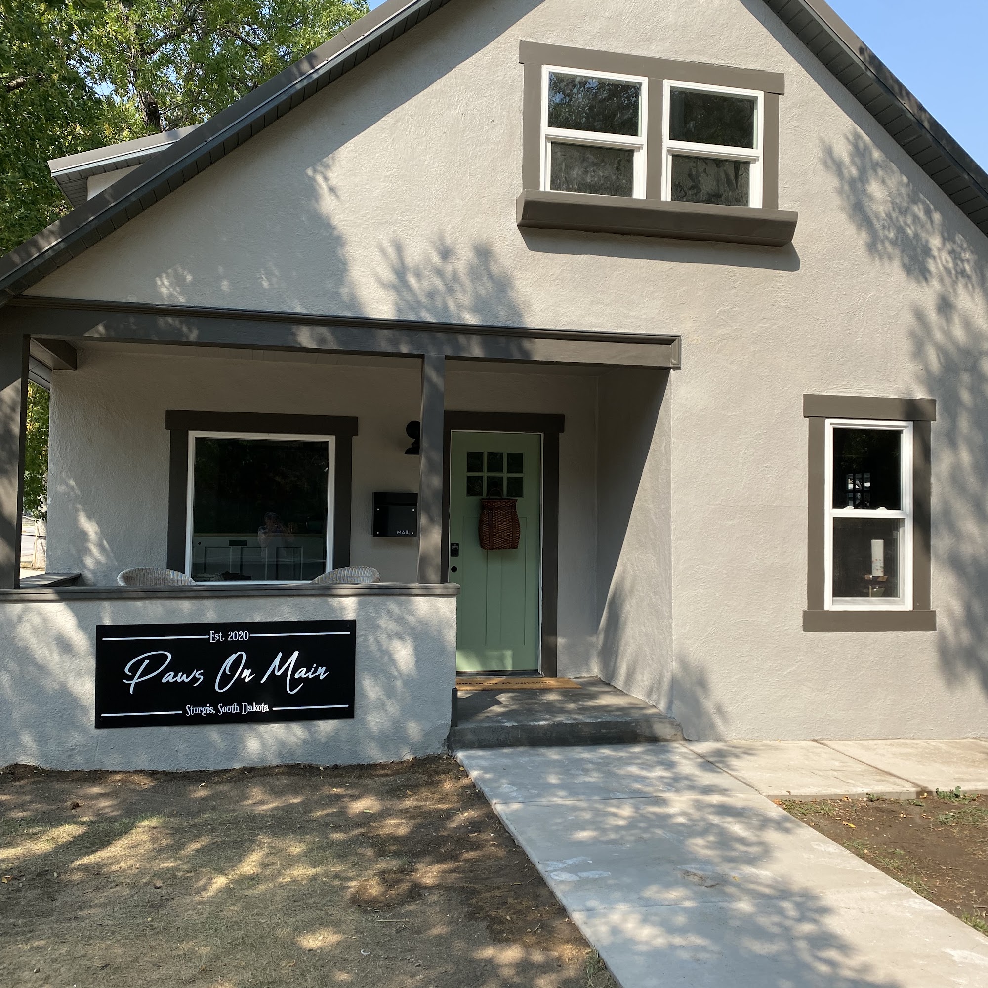 Paws on Main Sturgis