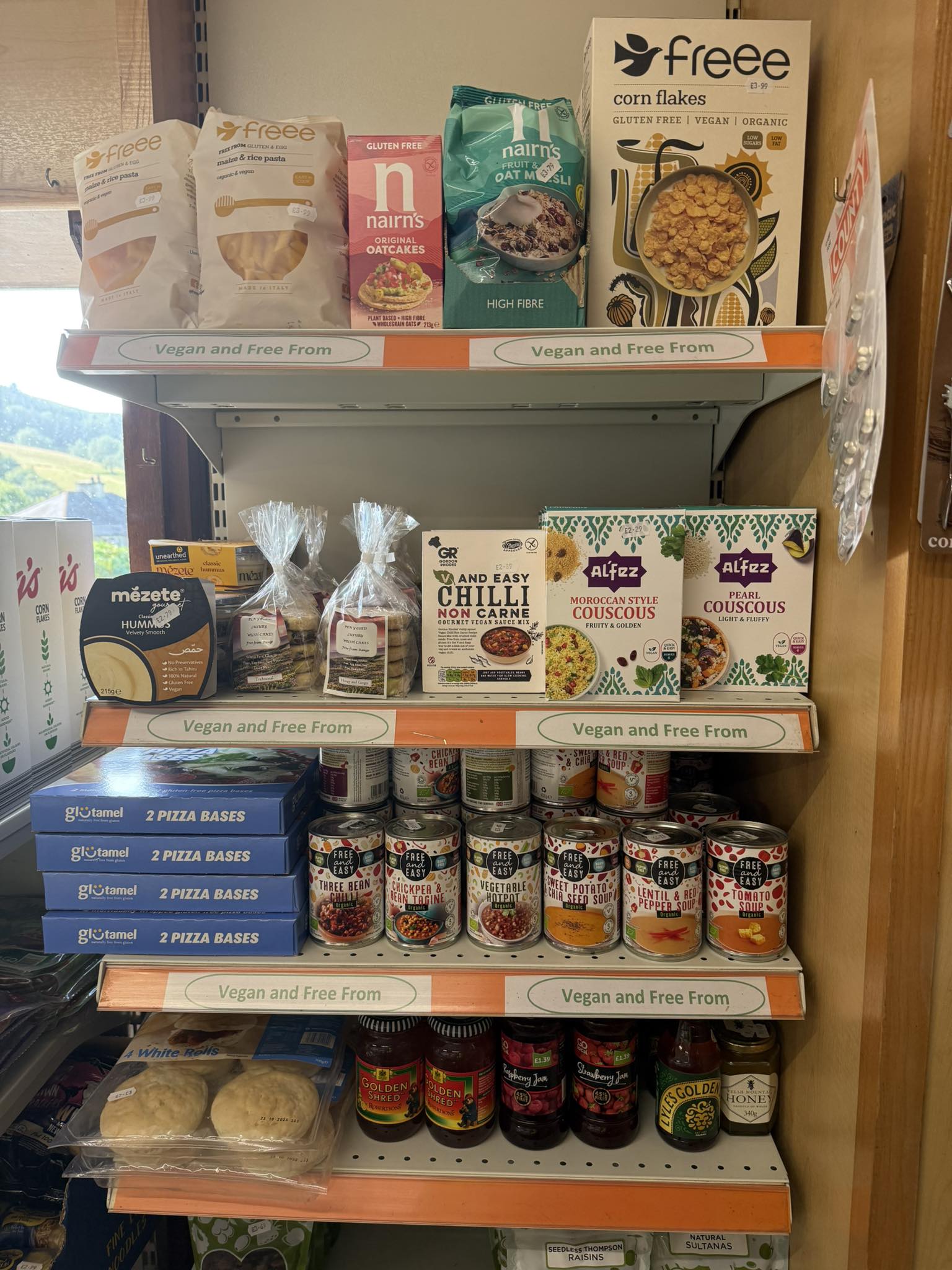 Dafarn Newydd: Village Stores, Takeaway & Fuel Station