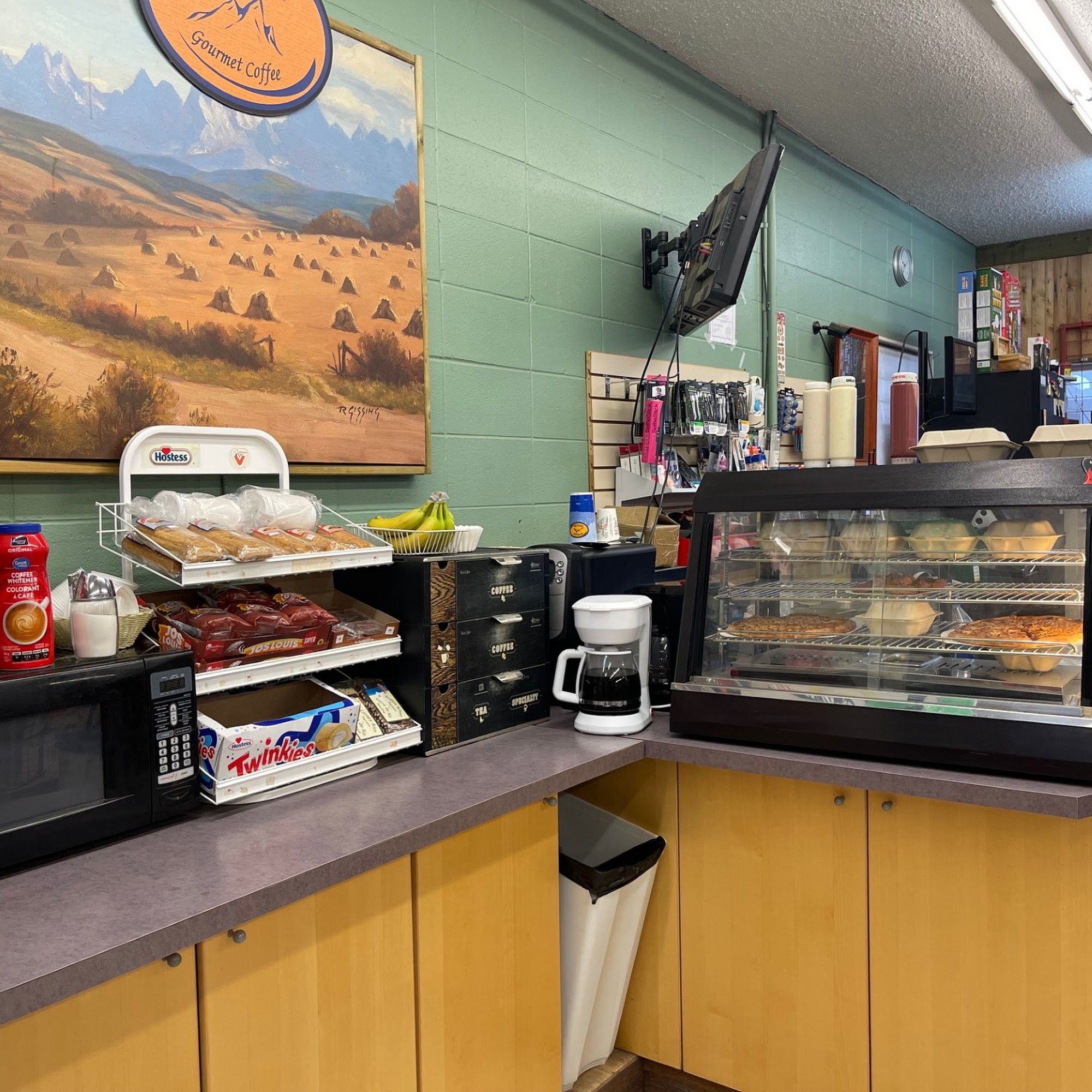 Marshall Mini Mart and restaurant