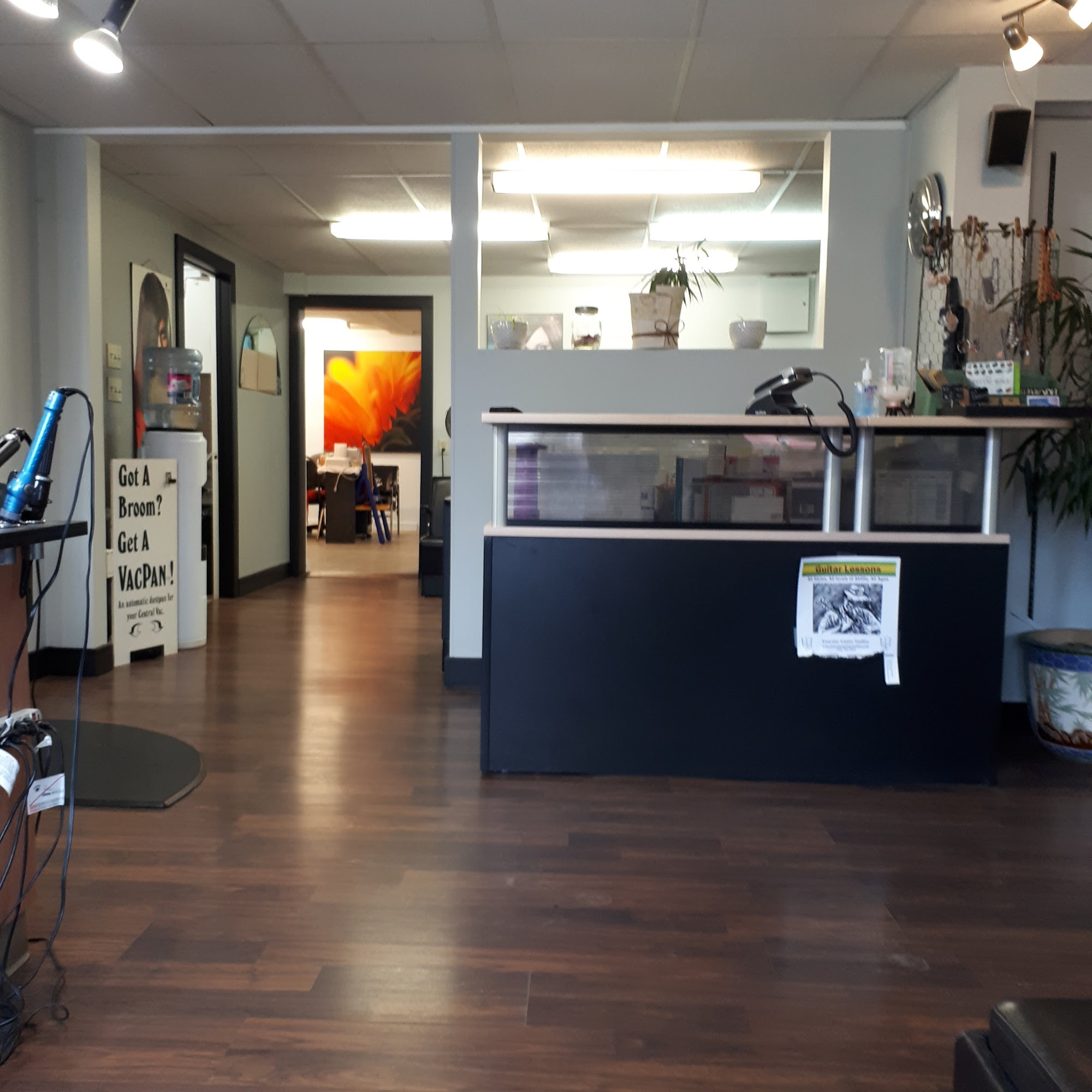 Creative Looks Hair Studio