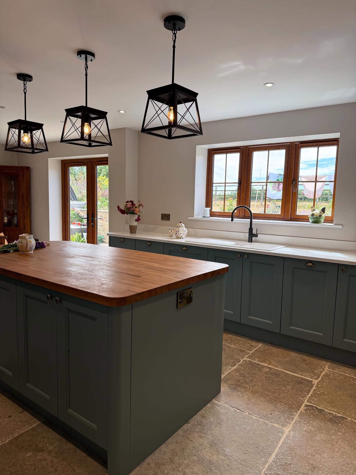 Idesign Interiors
