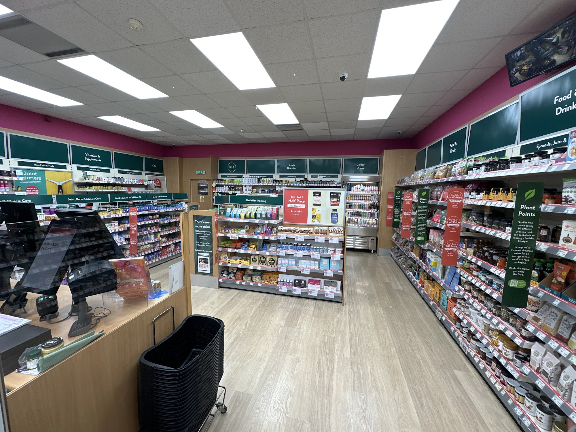 Holland & Barrett - Doncaster Outlet