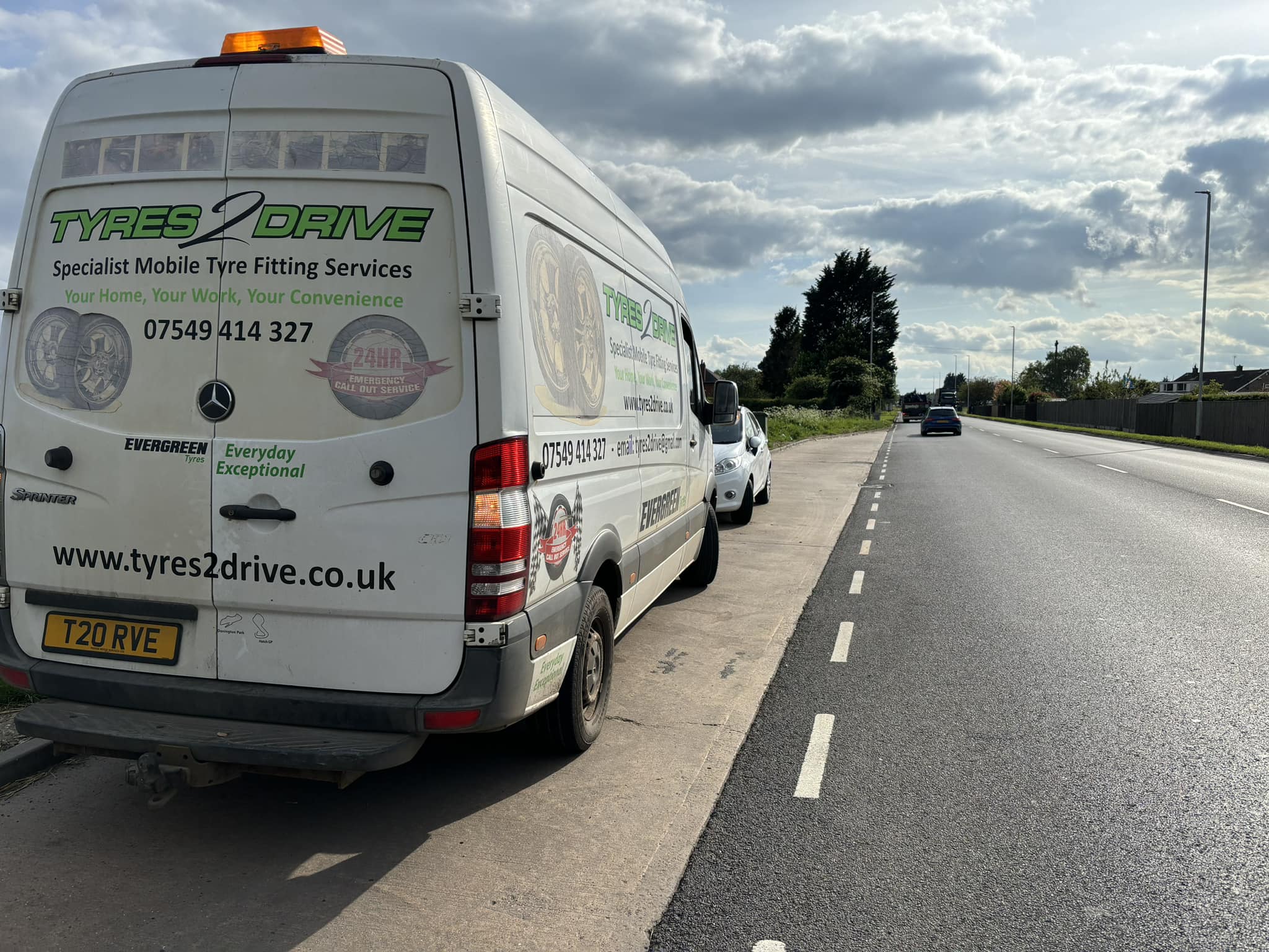 Tyres 2 Drive Mobile Tyre Fitting Service. 24 Emergency Call Out .