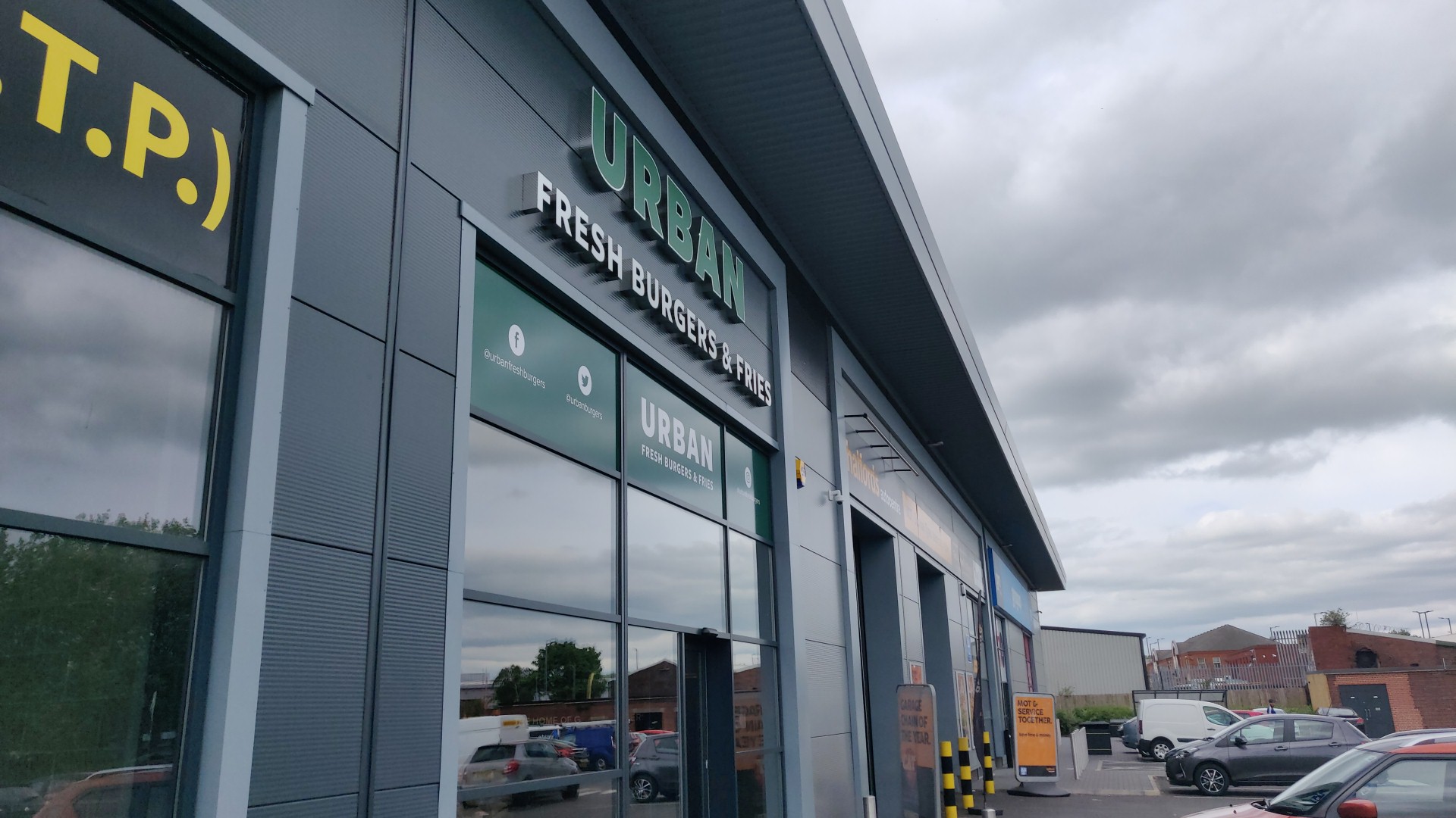 Urban Fresh Burgers & Fries - Parkgate Unit 7 Tradeworld, Rotherham Rd, Rotherham