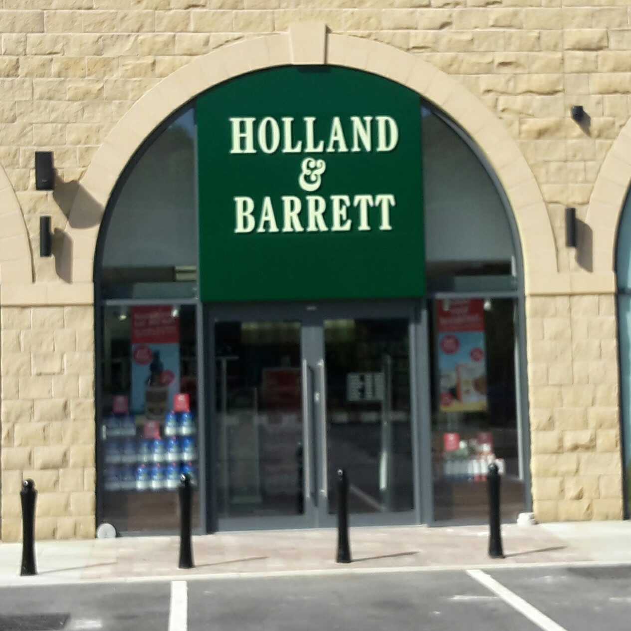 Holland & Barrett - Sheffield Fox Valley