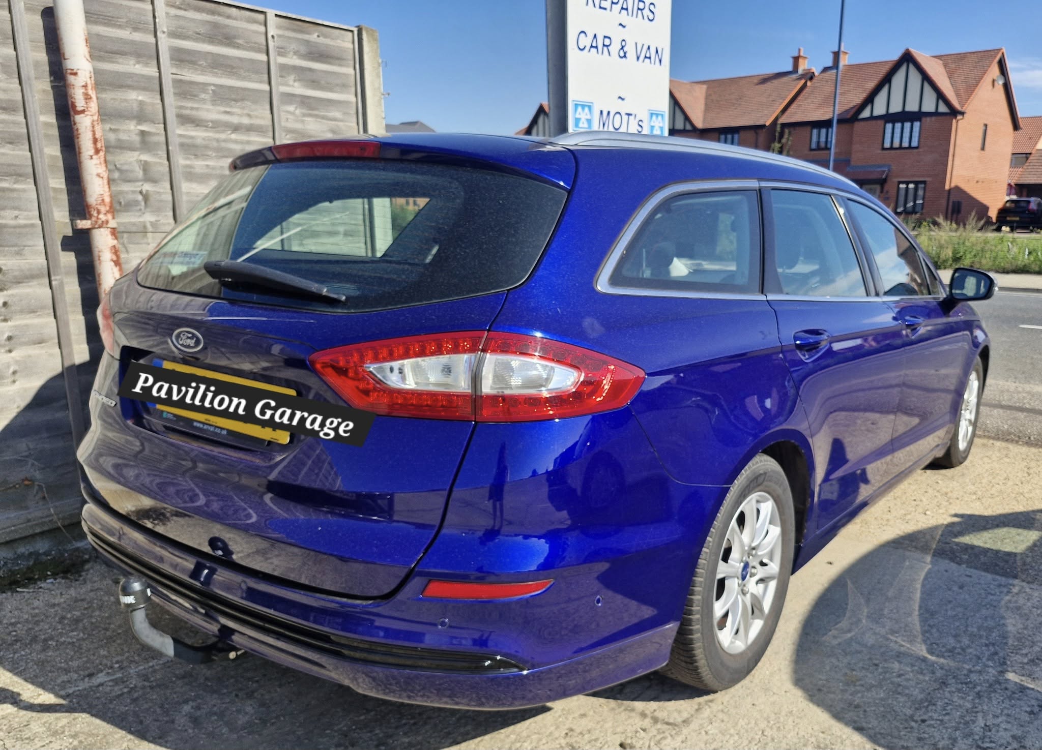 Pavilion Garage - NO CAR/VAN HIRE