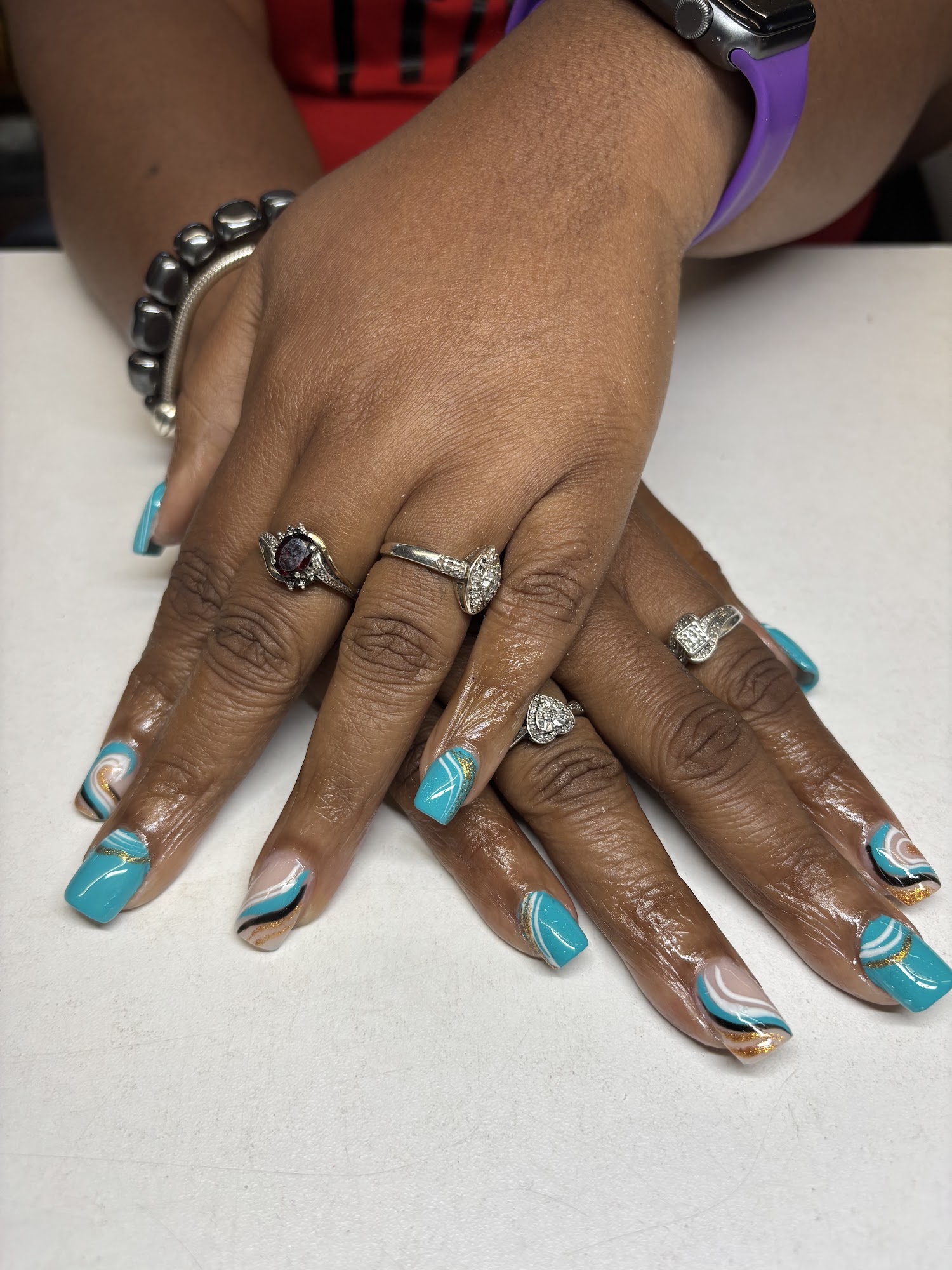 Variations Hair and Nails