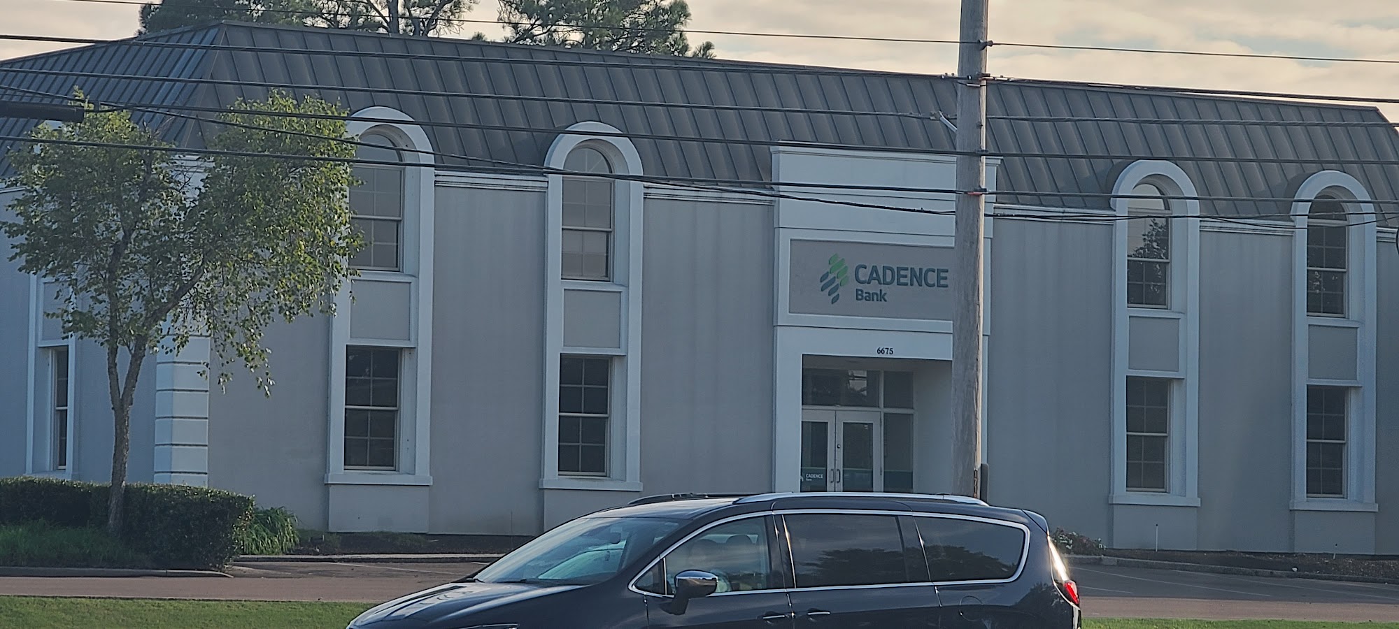 Cadence Bank Bartlett