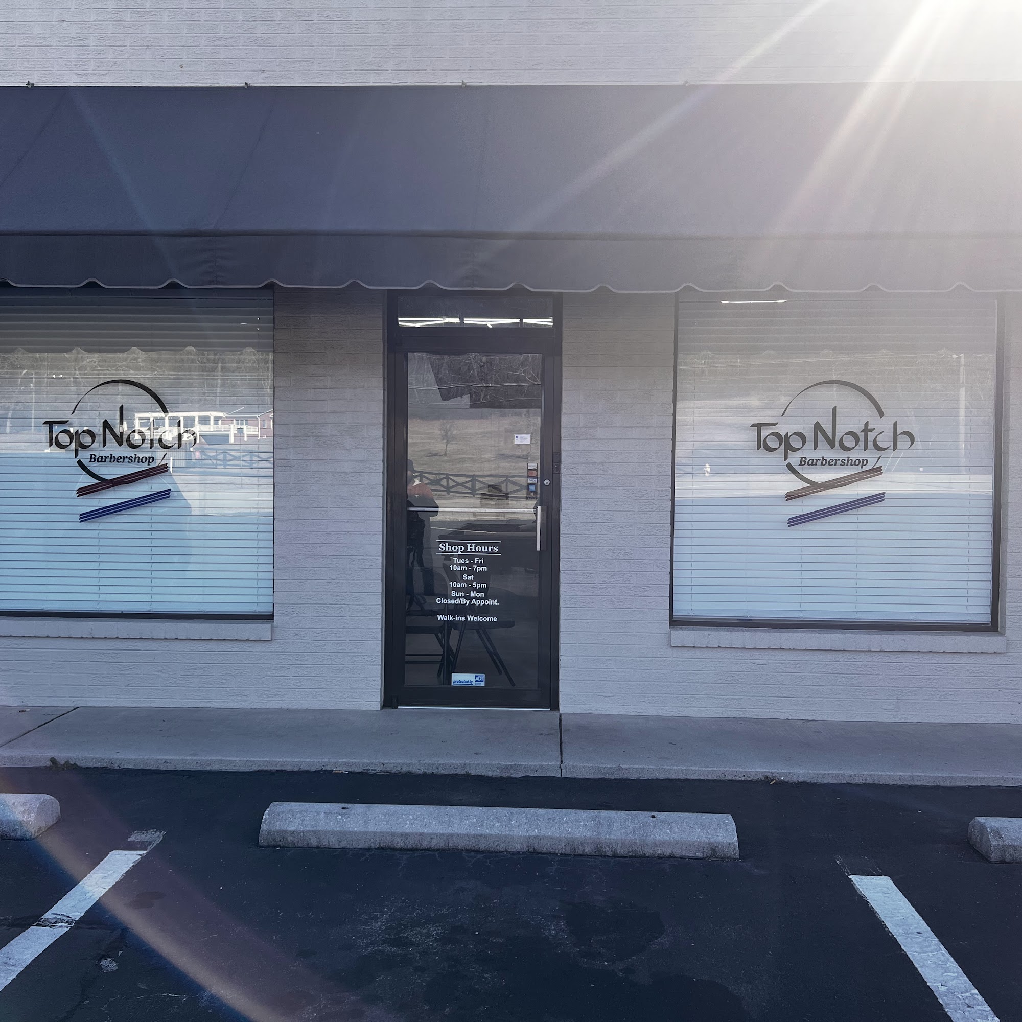 Top Notch Barbershop 6618 Lee Hwy, Chattanooga Tennessee 37421