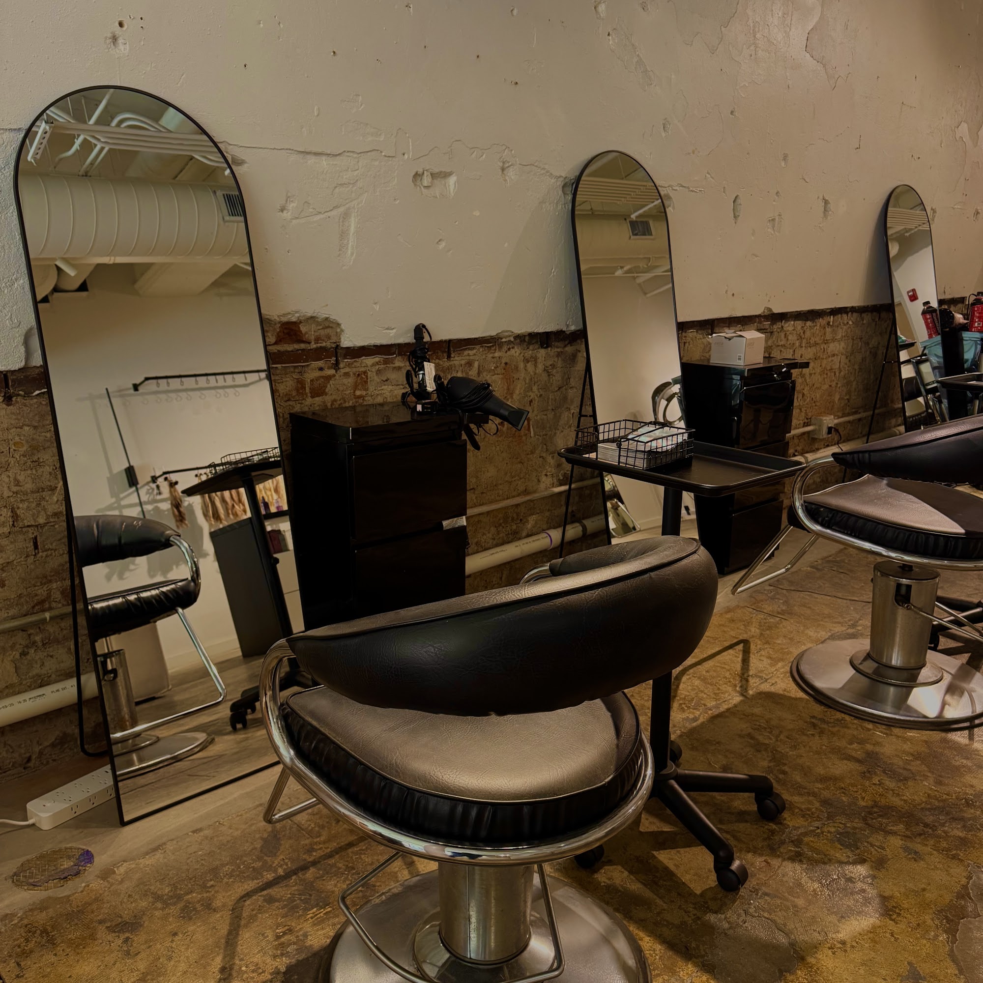 Ash and Oak Salon 123 E 7th St, Chattanooga Tennessee 37402