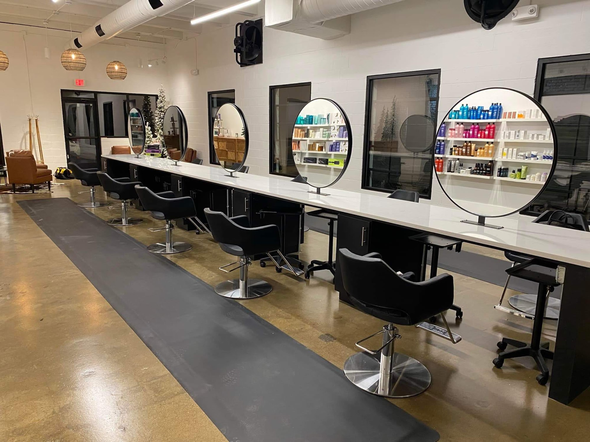 Salon Blonde South 1100 S Garden St, Columbia Tennessee 38401