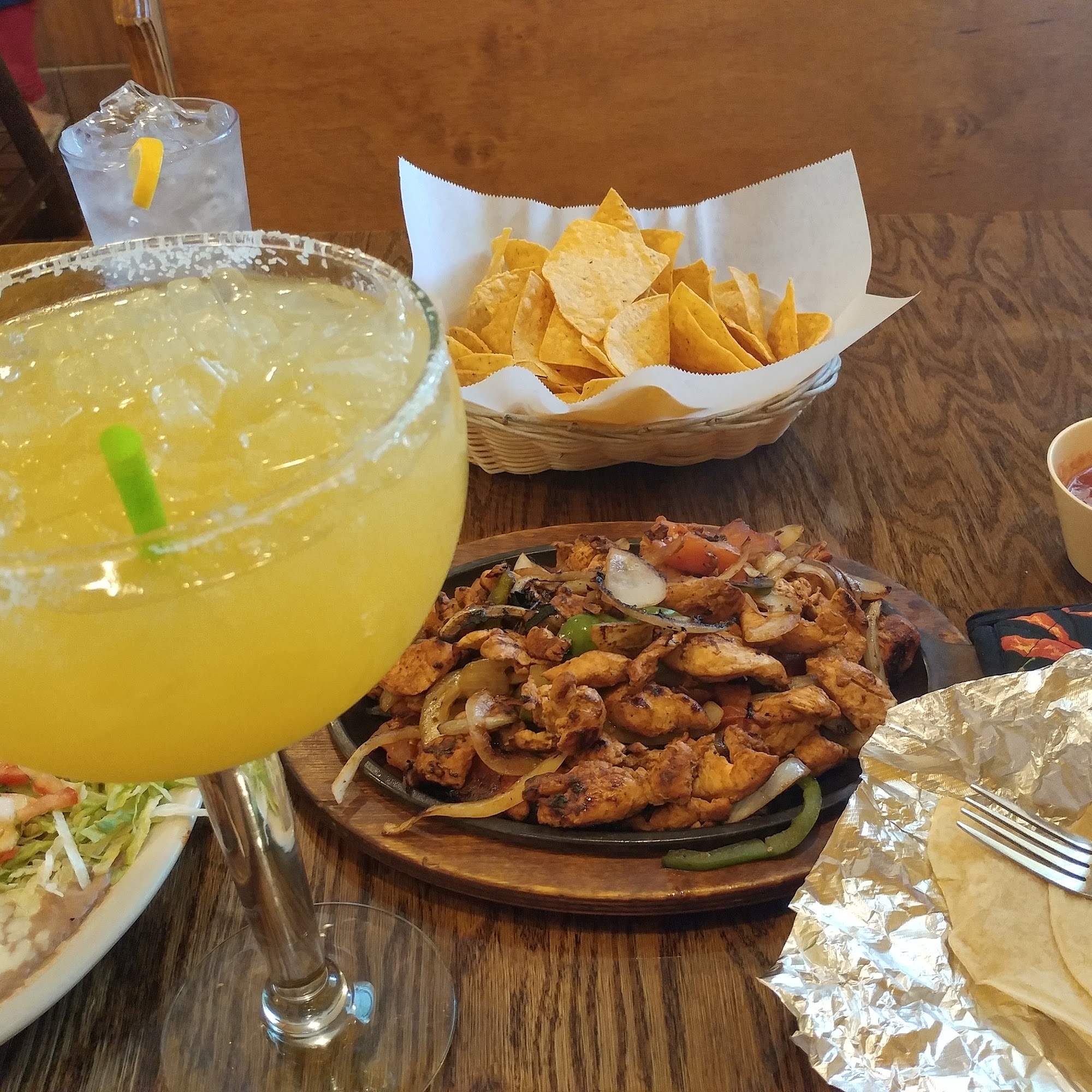 Cinco Amigos Cookeville