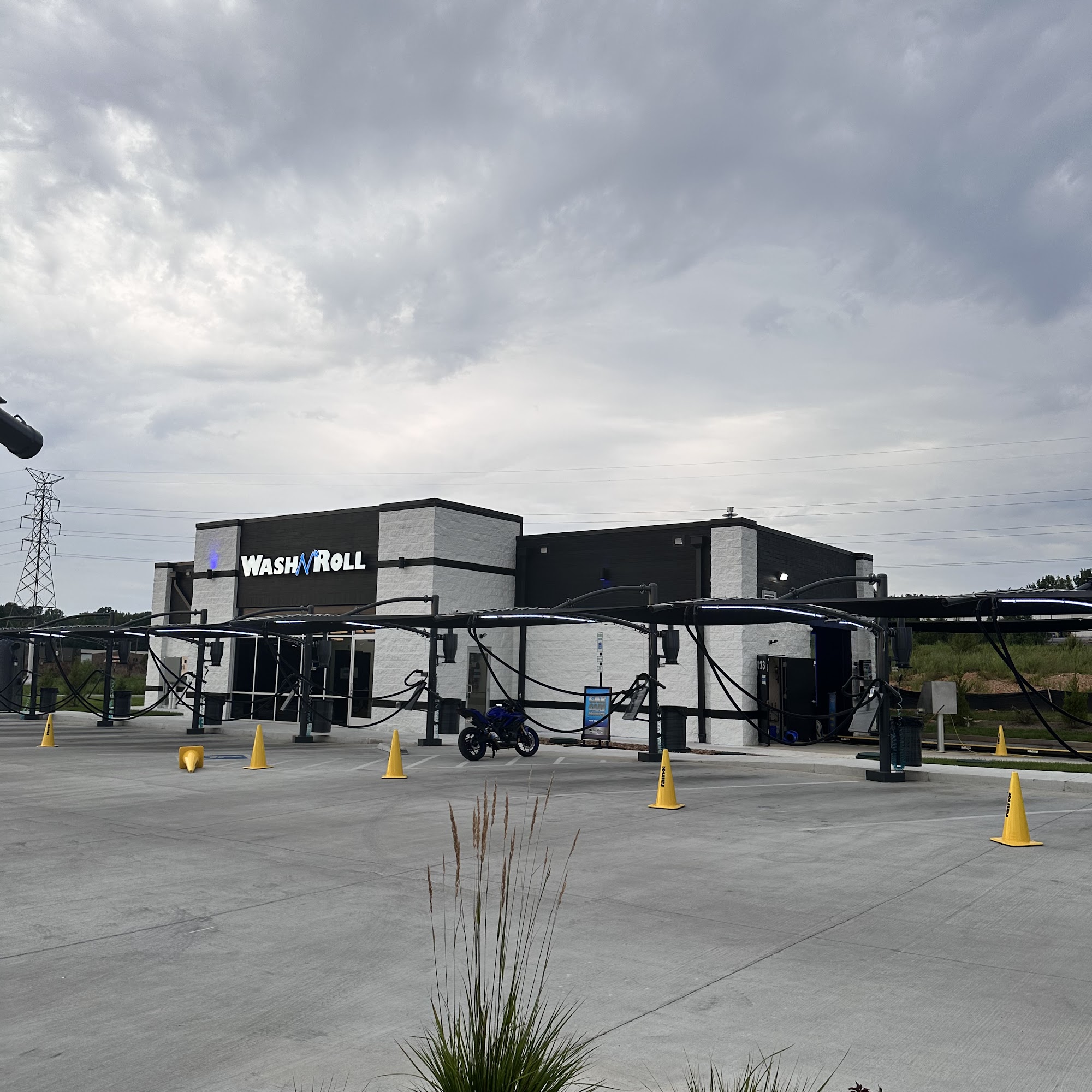 Wash N' Roll Car Wash - Cookeville, TN (S. Willow) Cookeville