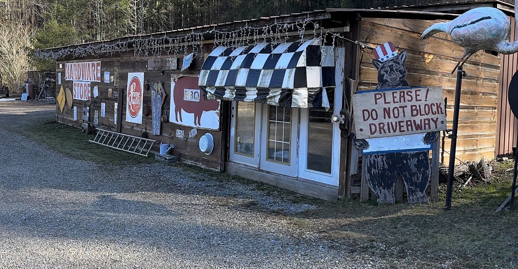 Docs 321 Cafe & Marketplace Cosby