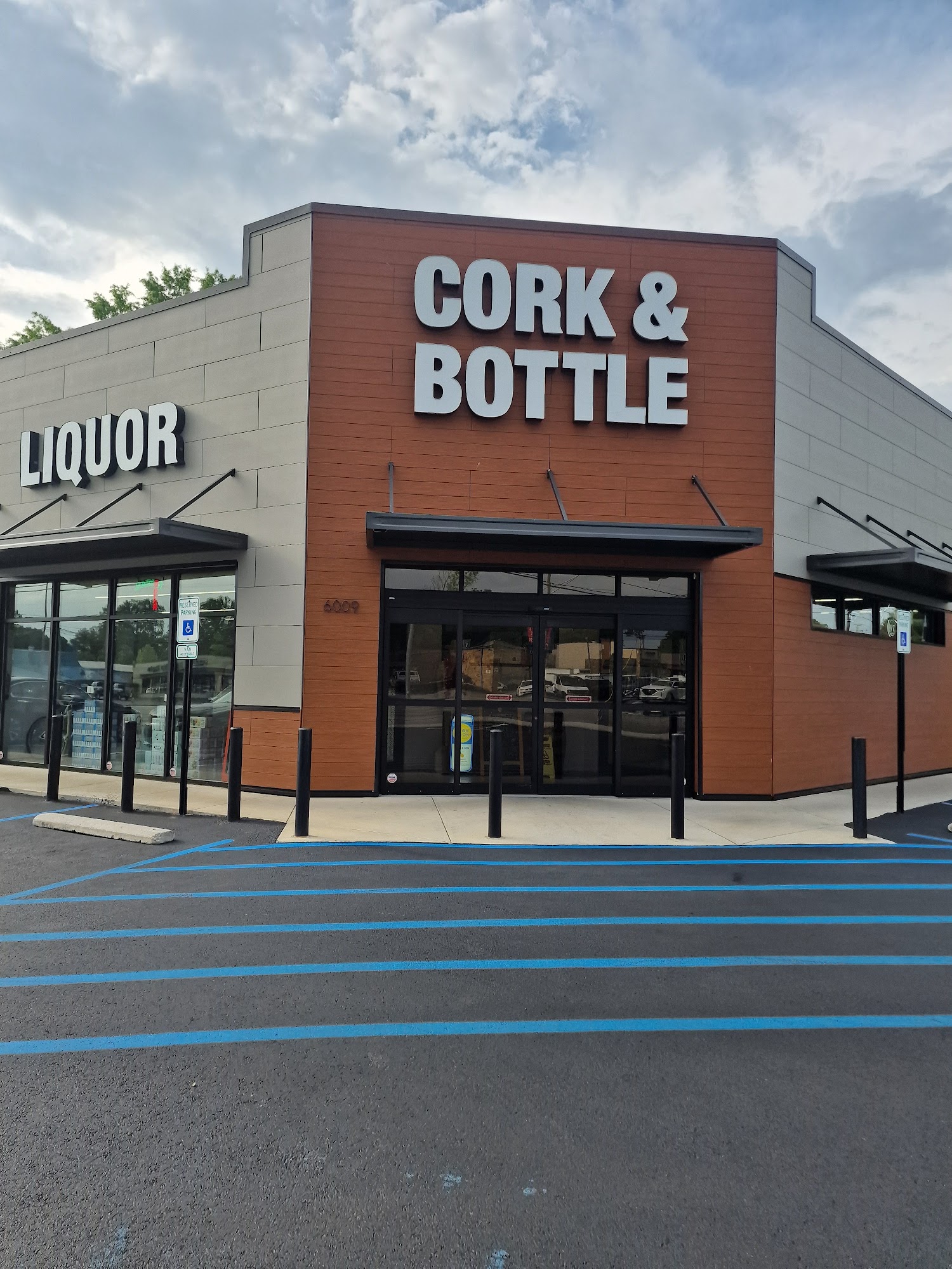 East Ridge Cork & Bottle East Ridge