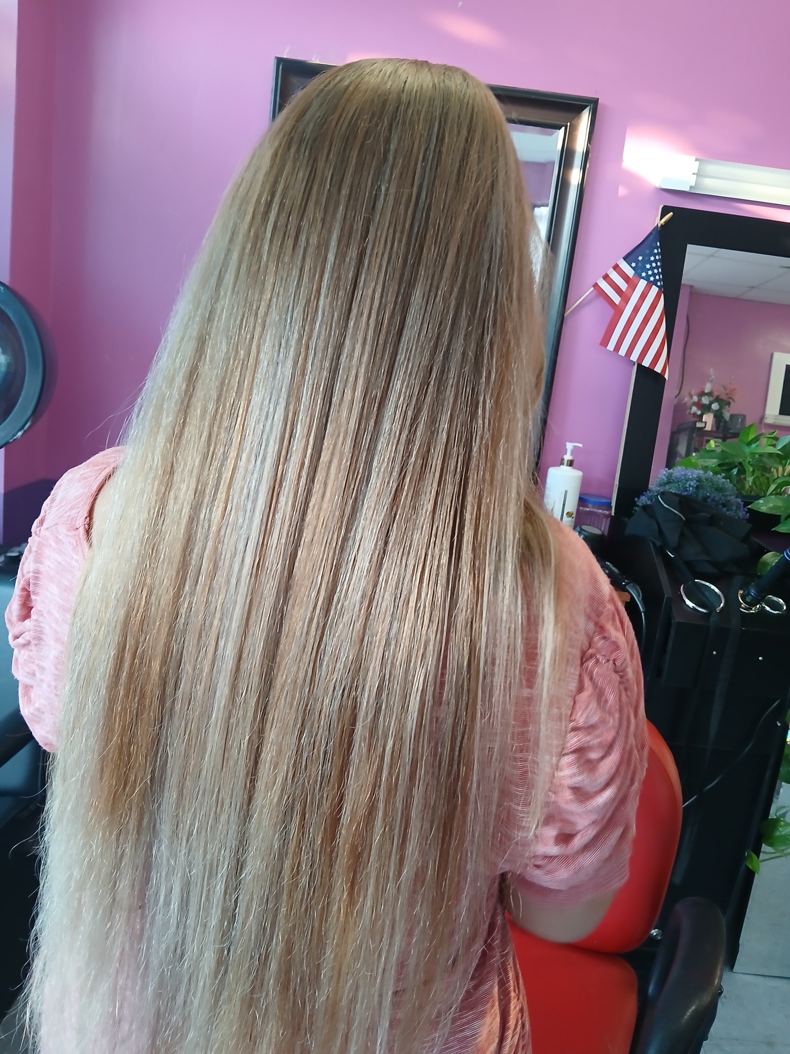 Dolls 'n Guys Beauty & Tanning 1100 Snapps Ferry Rd, Greeneville Tennessee 37745