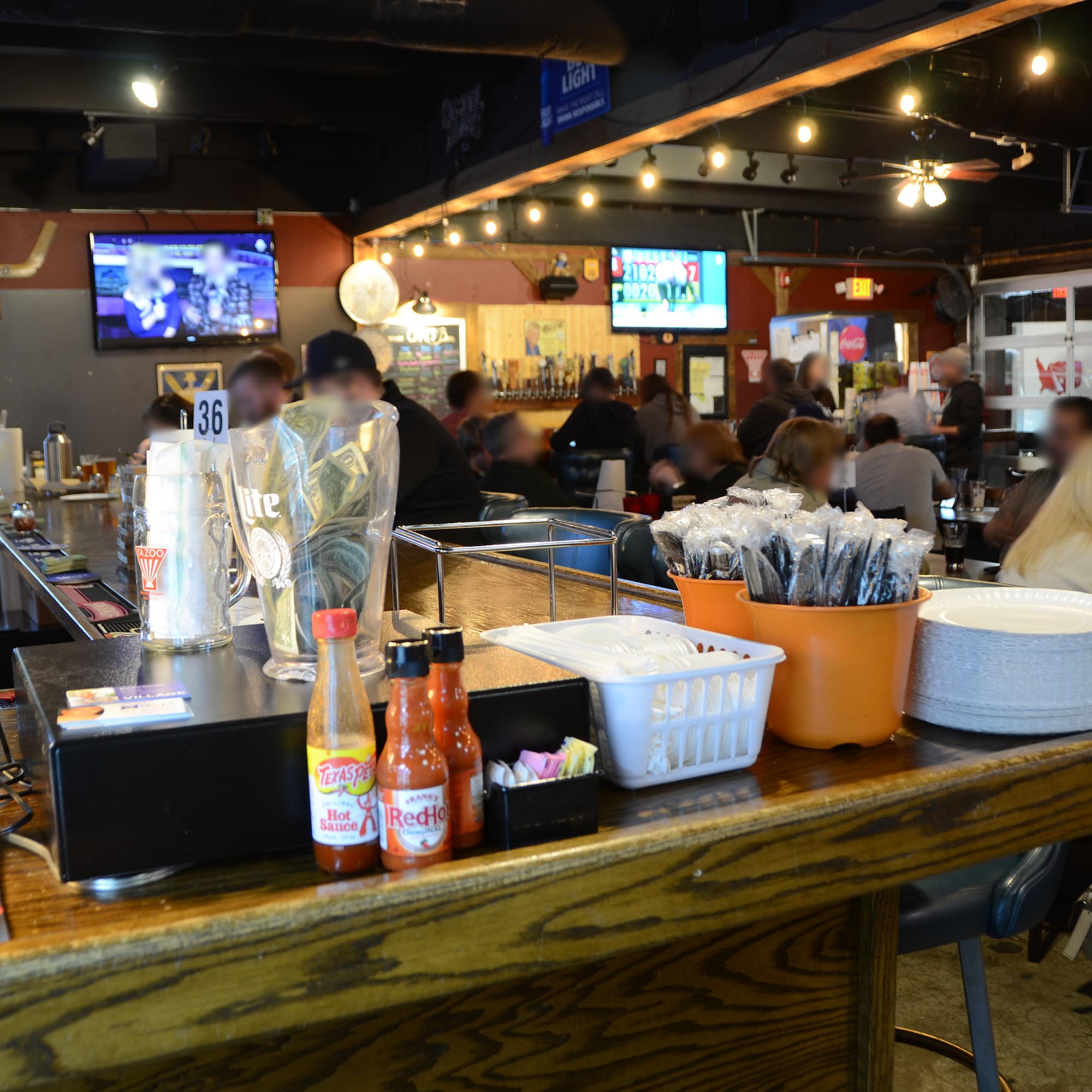 Sanders Ferry Pizza & Pub Hendersonville