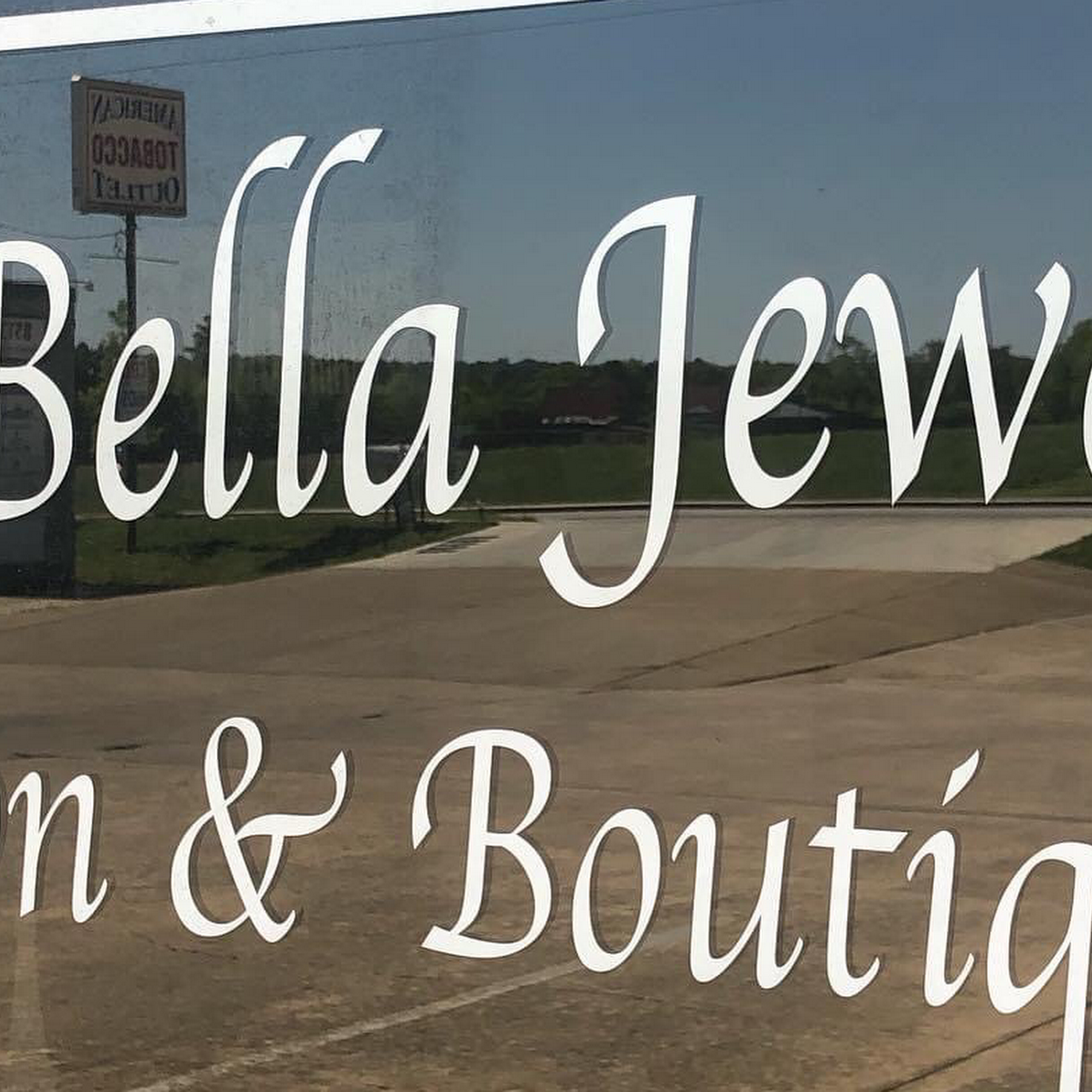 LaBella Jewels Salon 8513 Hixson Pike, Hixson Tennessee 37343