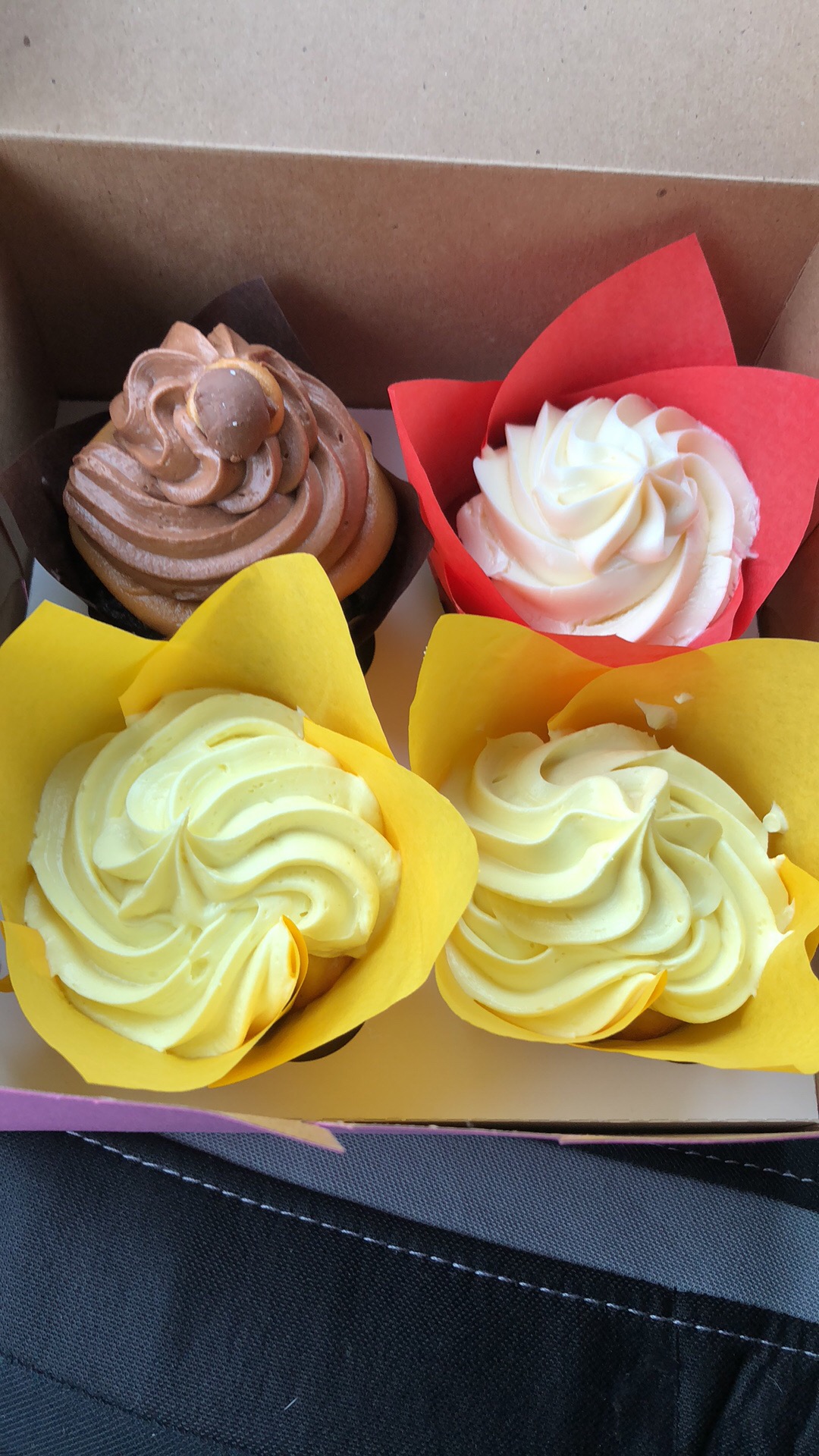 Blooming Cupcakes & Cake Artistry Menu