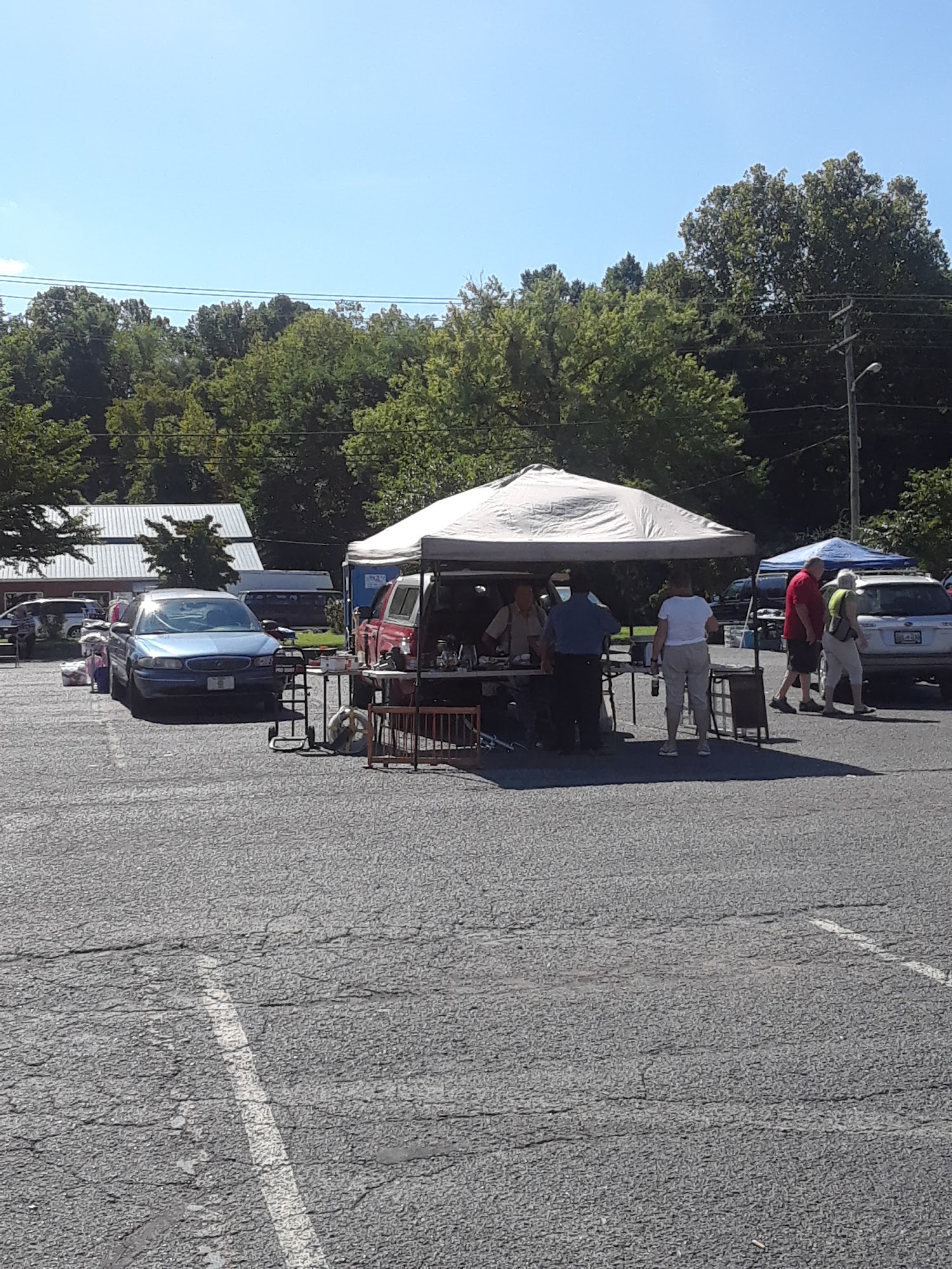 LaFollette Outdoor Flea Market LaFollette
