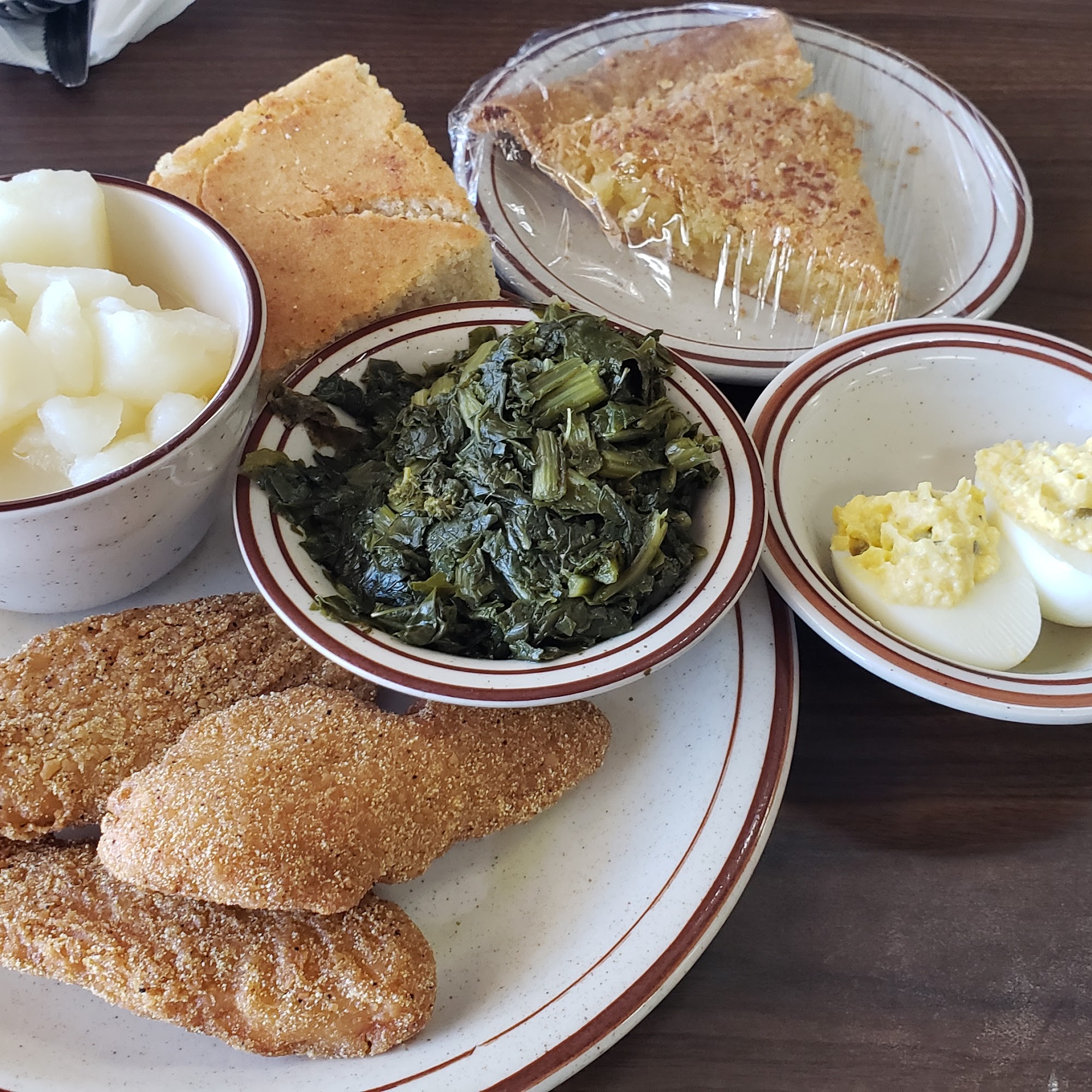 Linda’s Cafe 440 Isbill Rd # 4, Madisonville